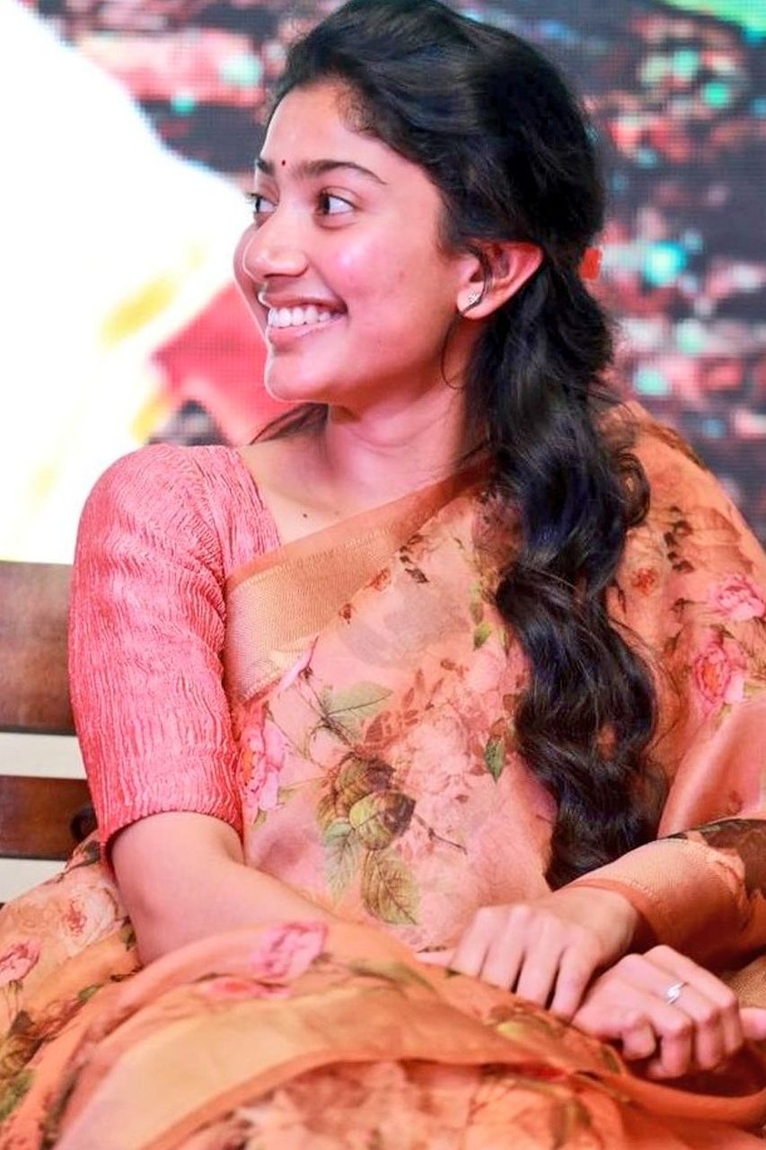 860x1280 SAI PALLAVI NEW PHOTOS 2020 HD Pallavi Looking Gorgeous, Phone