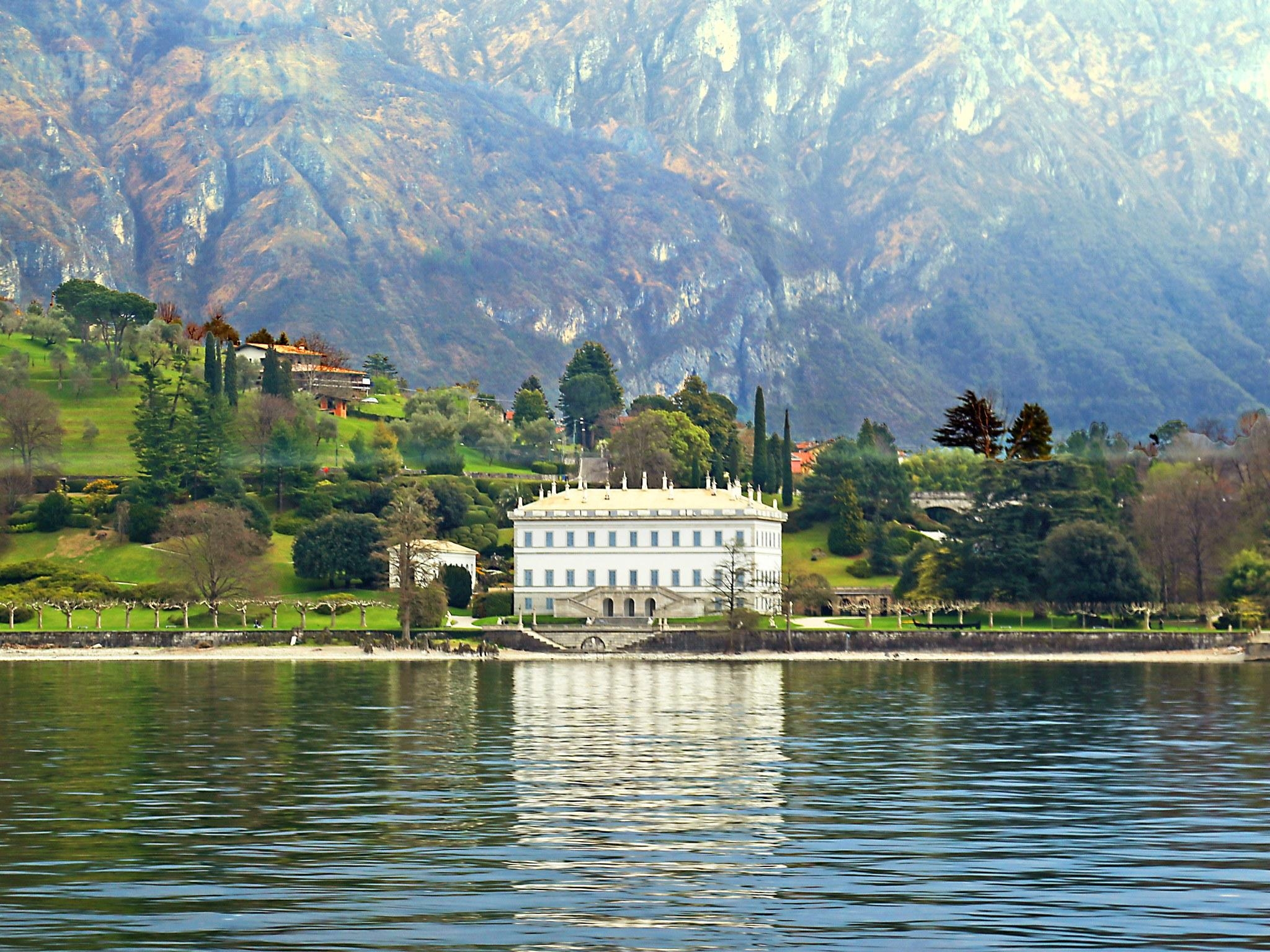 2050x1540 Beautiful Photo of Lake Como. Condé Nast Traveler, Desktop