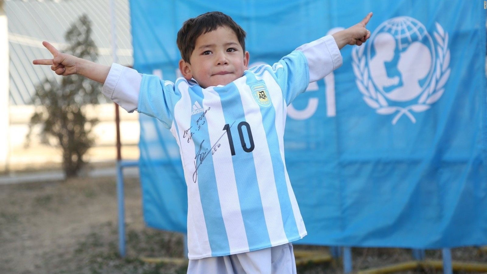 1600x900 Lionel Messi meets 'plastic shirt' boy.edition.cnn.com, Desktop