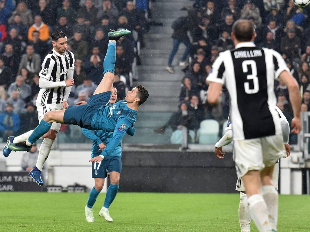 1030x770 Champions League acutalités Ronaldo hails Juve bicycle kick as, Desktop