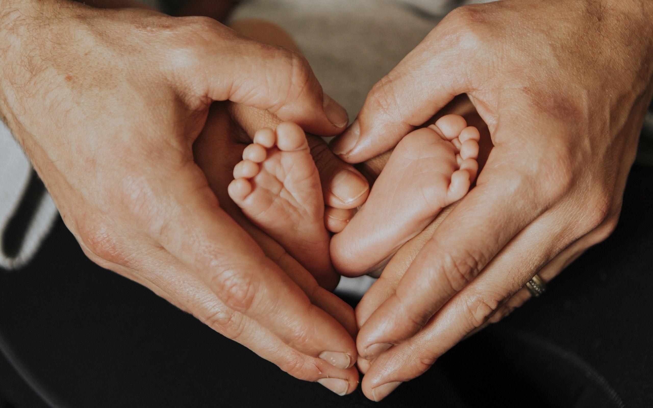 2560x1600 Download  Hands, Heart, Baby Feet Wallpaper for MacBook, Desktop