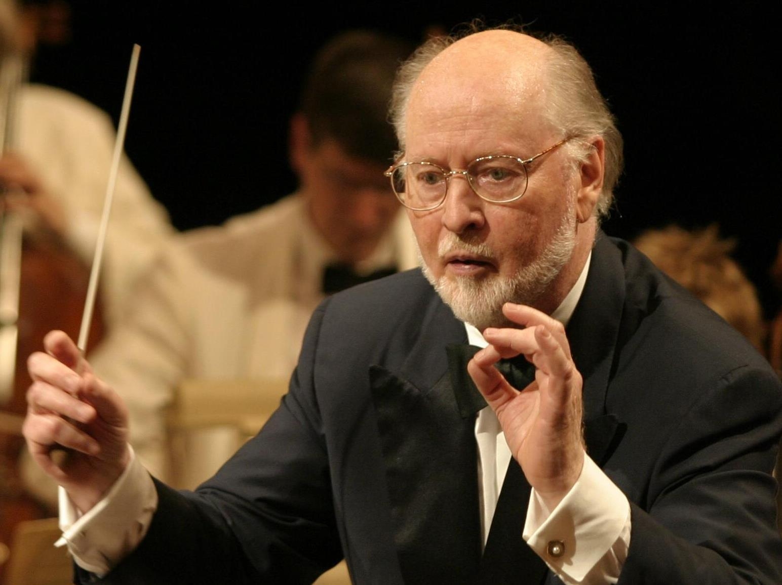 1550x1160 1144x1400px John Williams 785.05 KB, Desktop