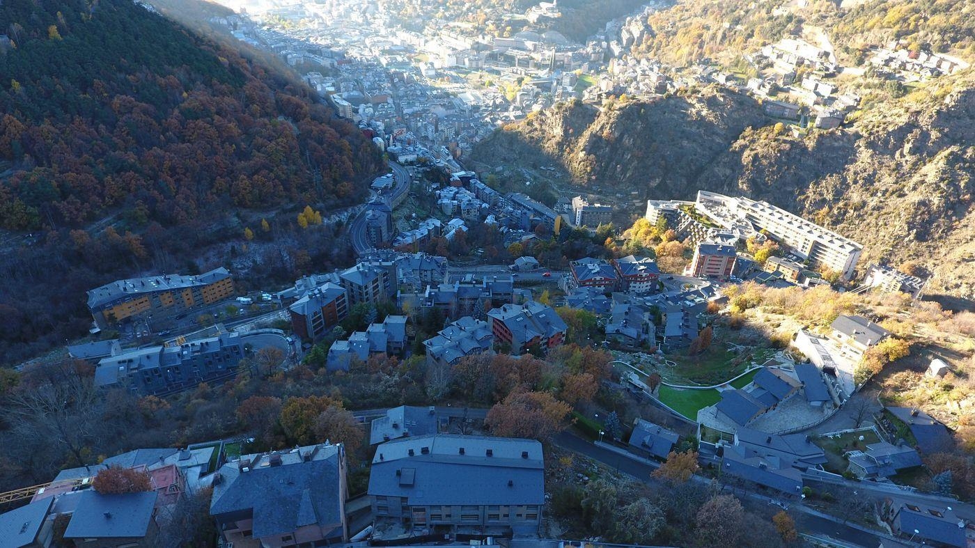 1400x790 Quality homes in Andorra, Desktop