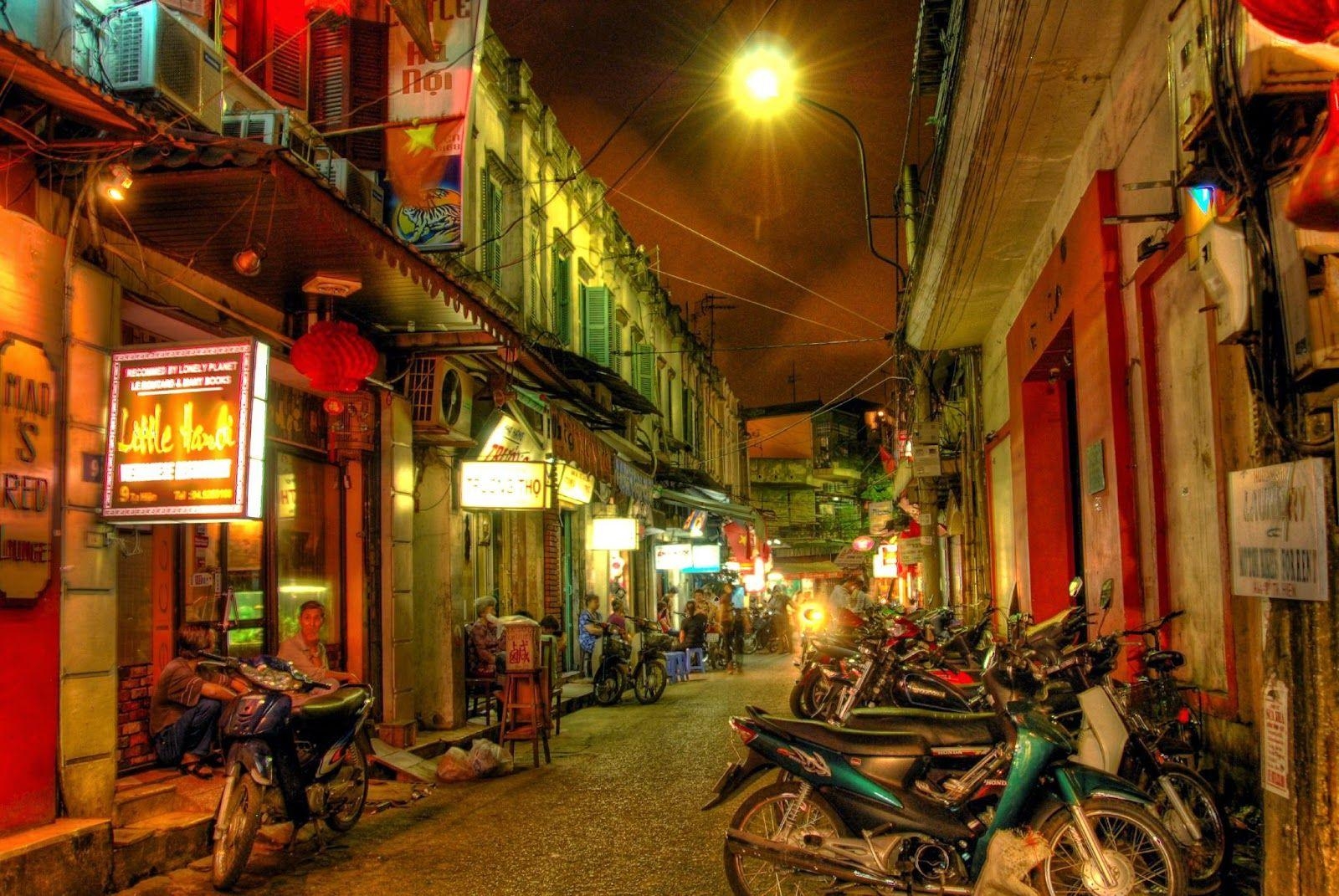 1600x1080 Hanoi, Desktop