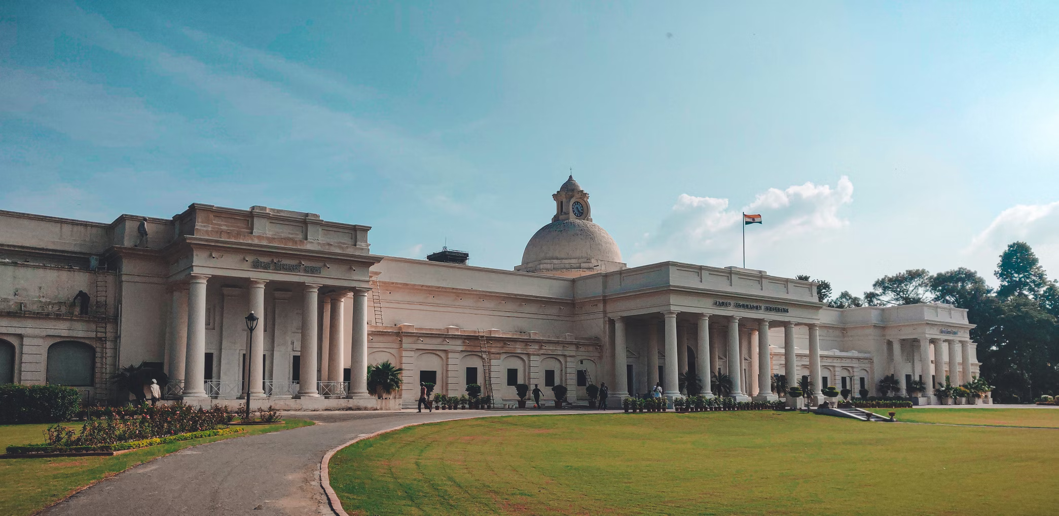 2090x1020 IIT Roorkee. Credits: from.com, Dual Screen