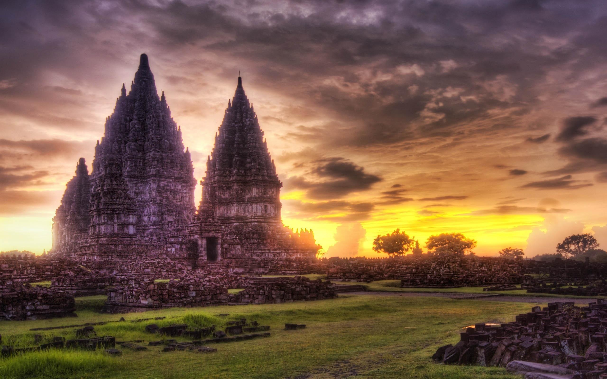 2560x1600 Group of Borobudur Temple Wallpaper, Desktop