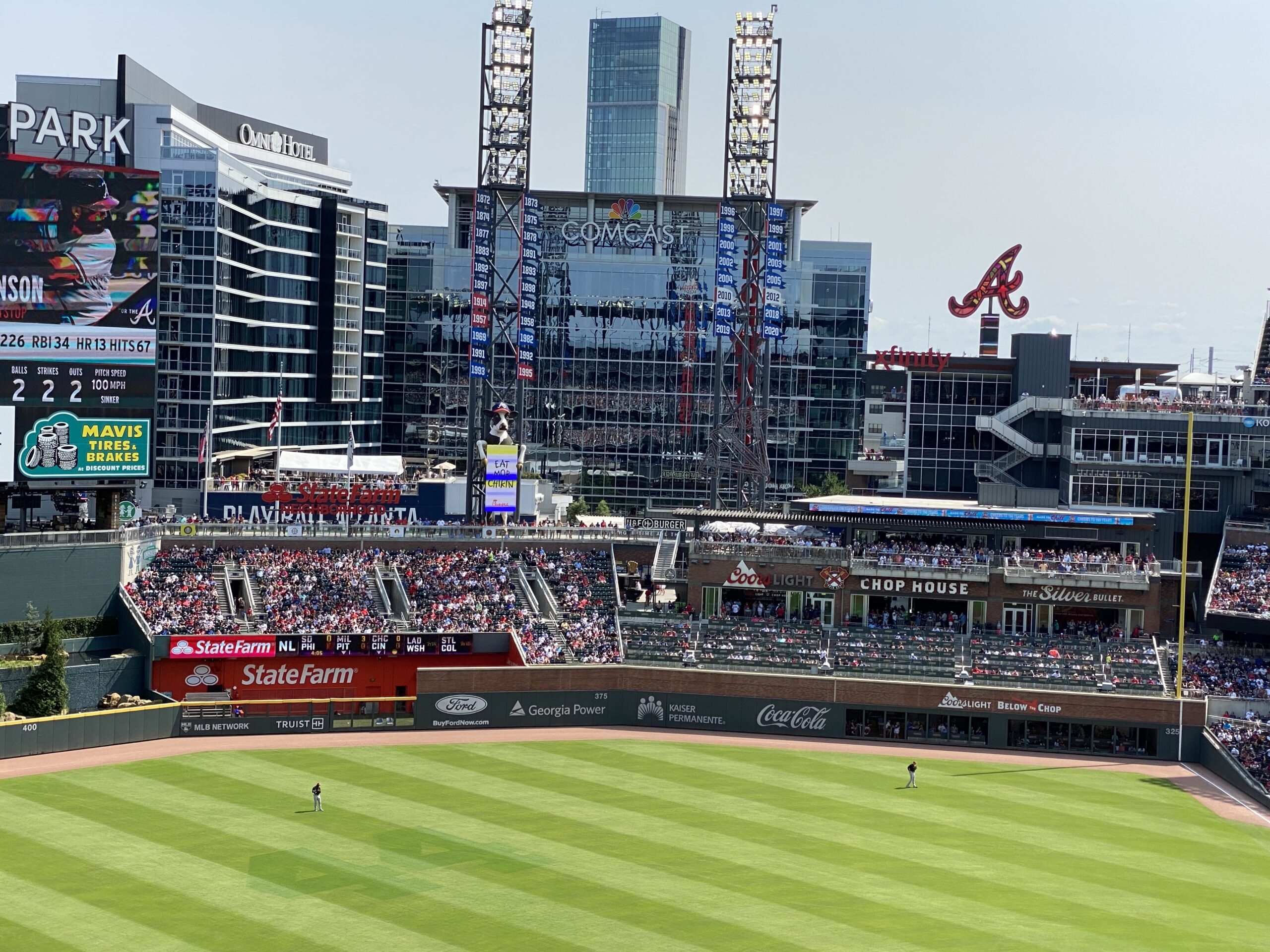 2560x1920 Truist Park, information and more of the Atlanta Braves ballpark, Desktop