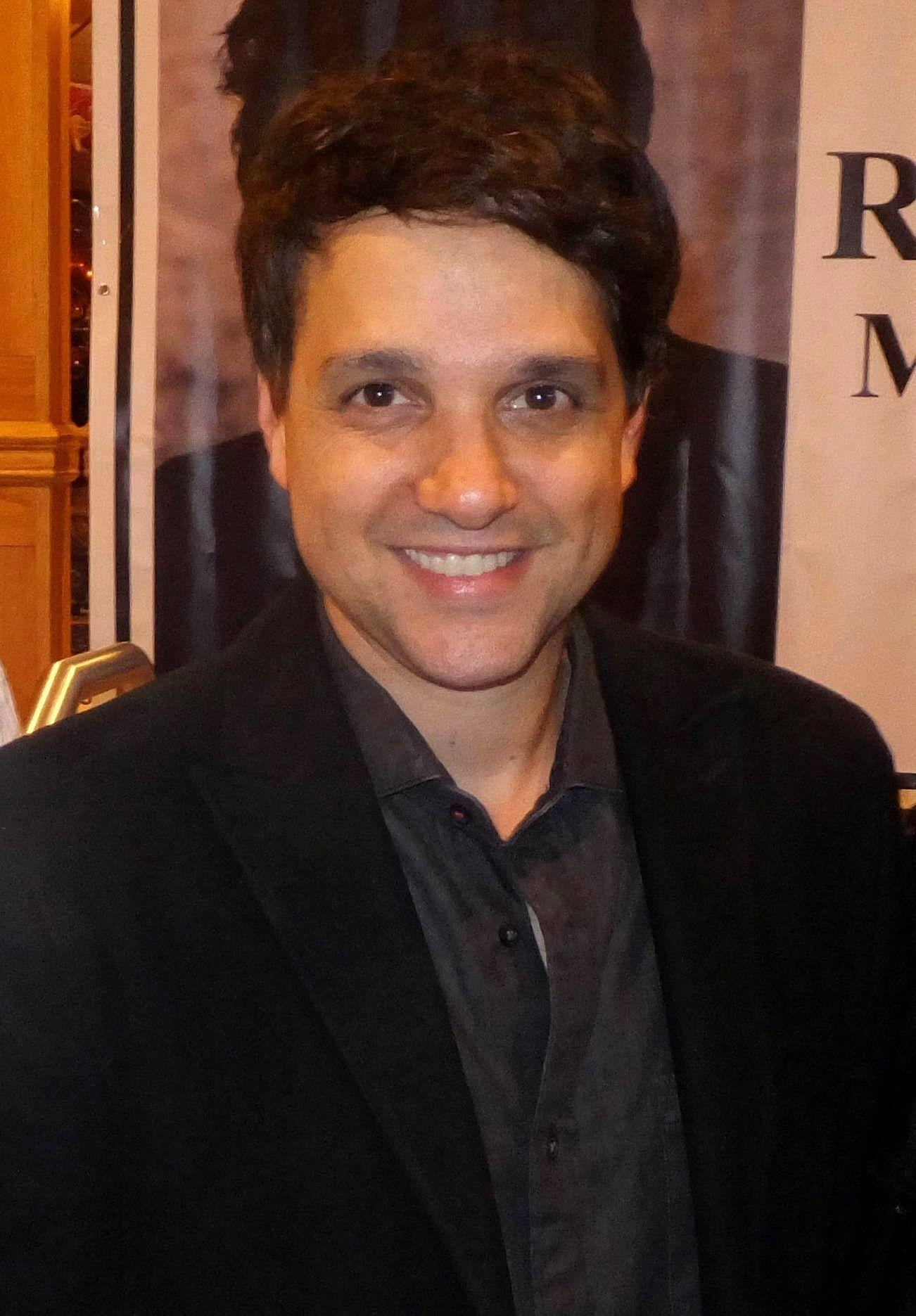 1310x1880 Ralph macchio dating history, Phone