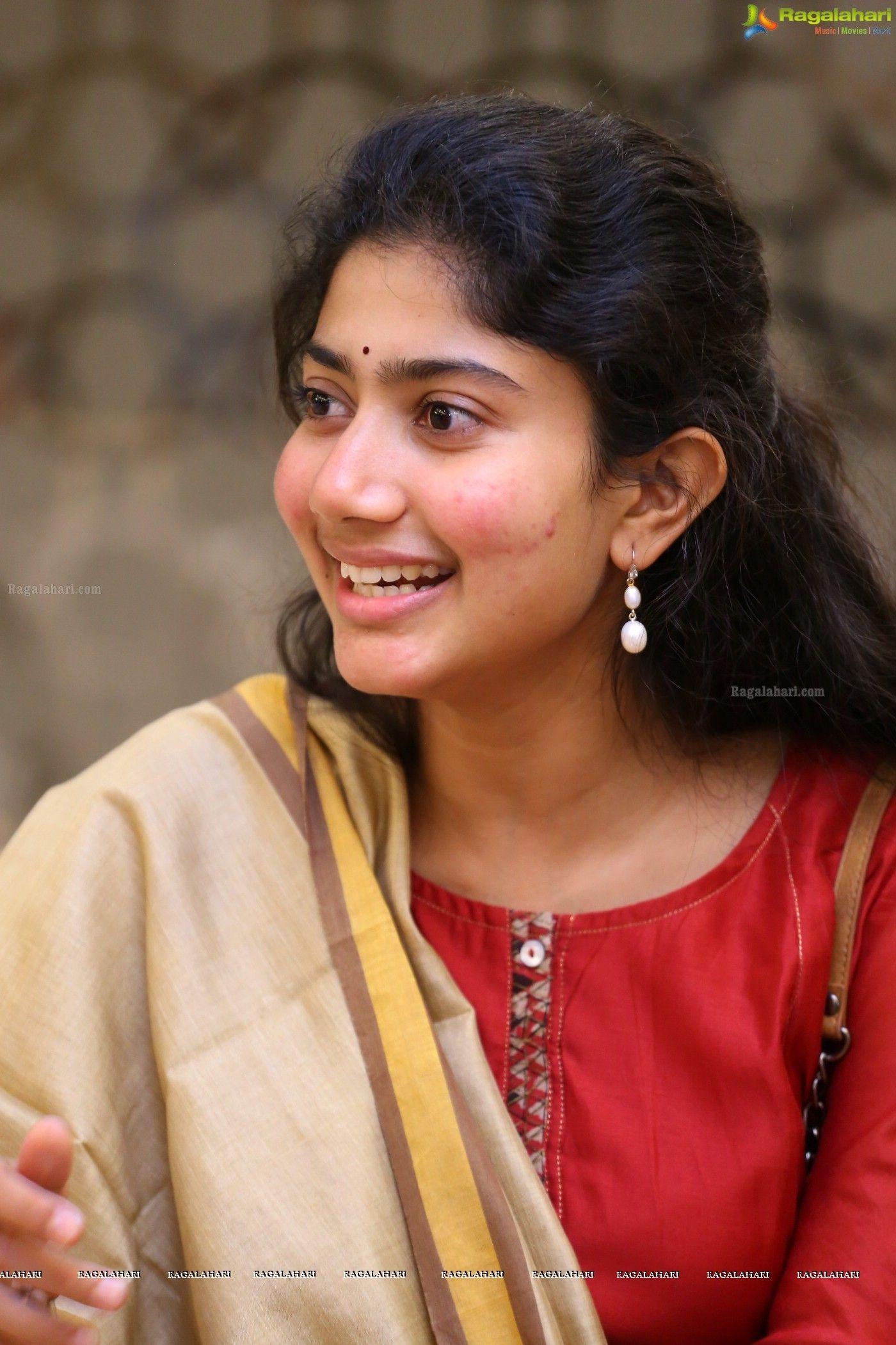 1400x2100 Sai Pallavi (Posters) Image 14. Telugu Actress Image, Phone