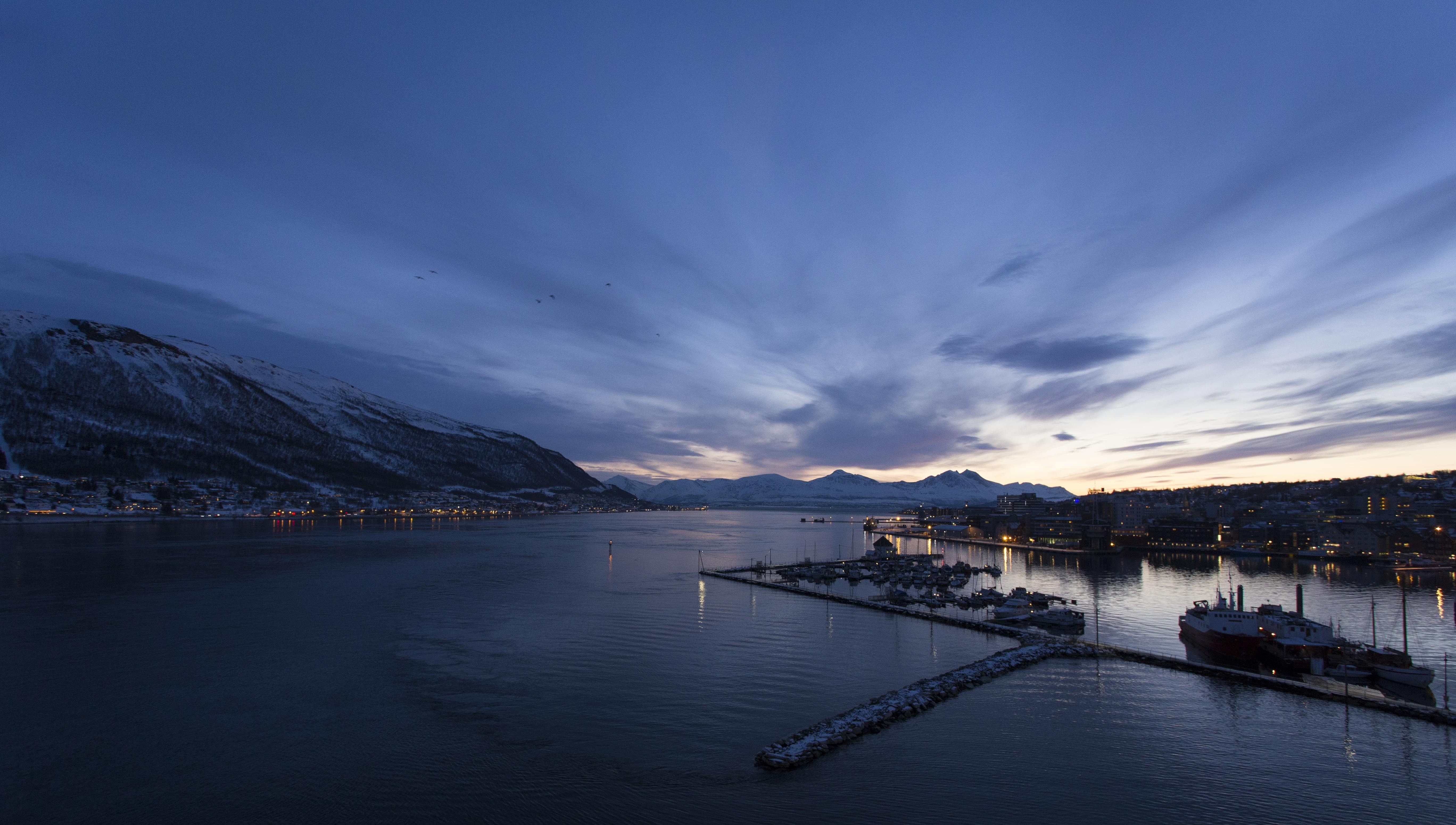 5480x3110 Norway, Tromsø HD Wallpaper / Desktop and Mobile Image & Photo, Desktop