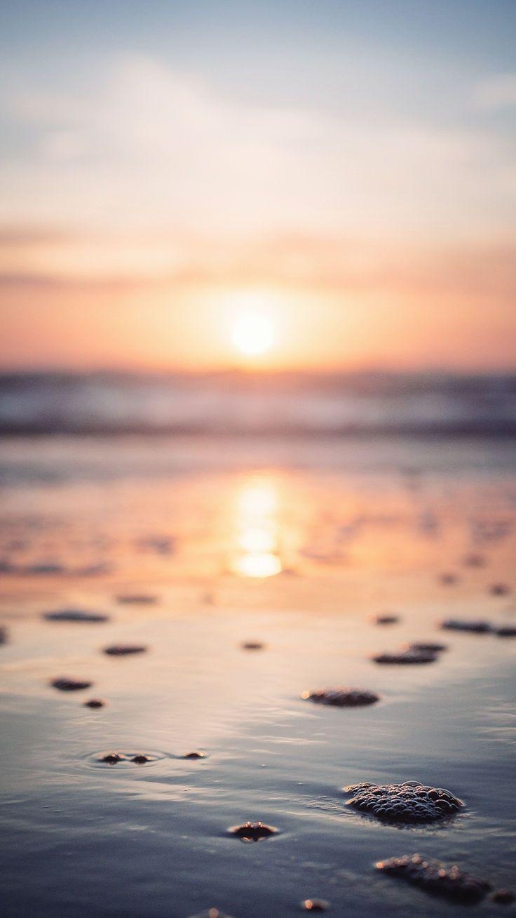 740x1310 Wallpaper To Style Your New Gold iPhone Xs. Beach time, Phone