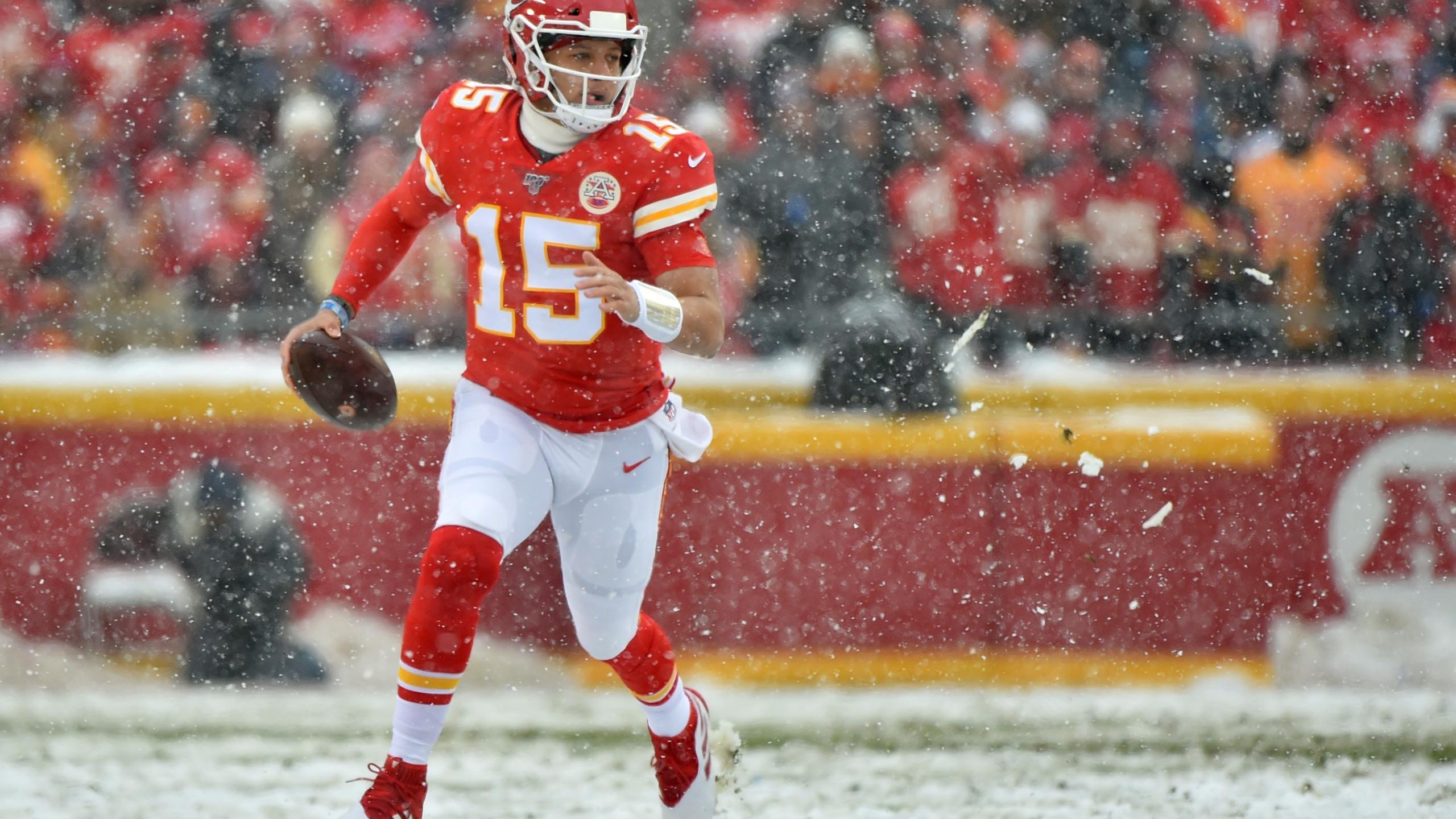 2560x1440 Chiefs Roll To 23 3 Victory Over Broncos At Snowy Arrowhead, Desktop