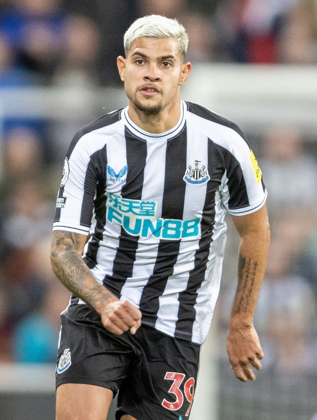 1040x1370 Barcelona line up Newcastle star Bruno Guimaraes transfer after admitting defeat in pursuit of Man City's Bernardo Silva, Phone