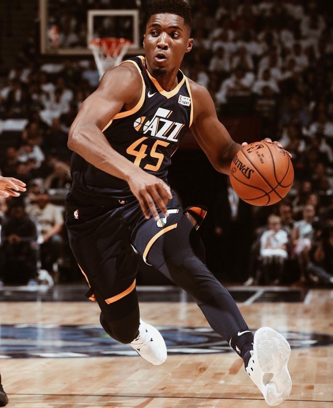 1130x1380 Donovan Mitchell one of the best rookies so far. Donovan mitchell, Phone