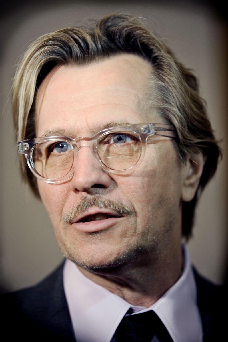 800x1200 Wallpaper for Gary Oldman, Phone