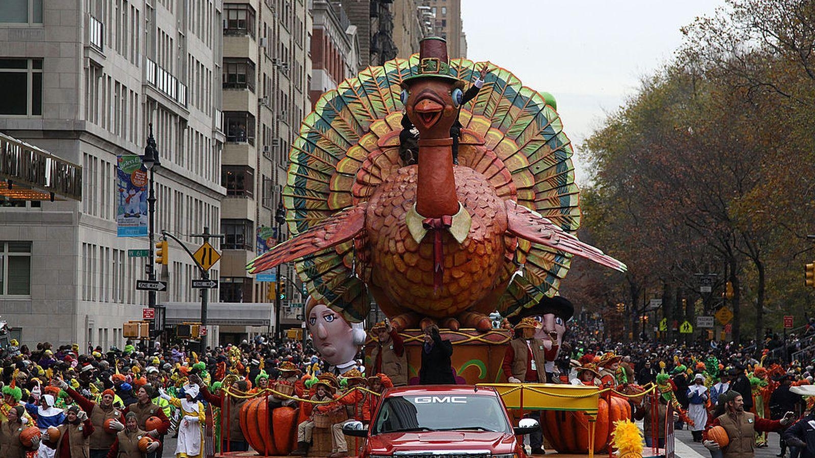 1600x900 How to stream the 2017 Macy's Thanksgiving Day Parade, Desktop