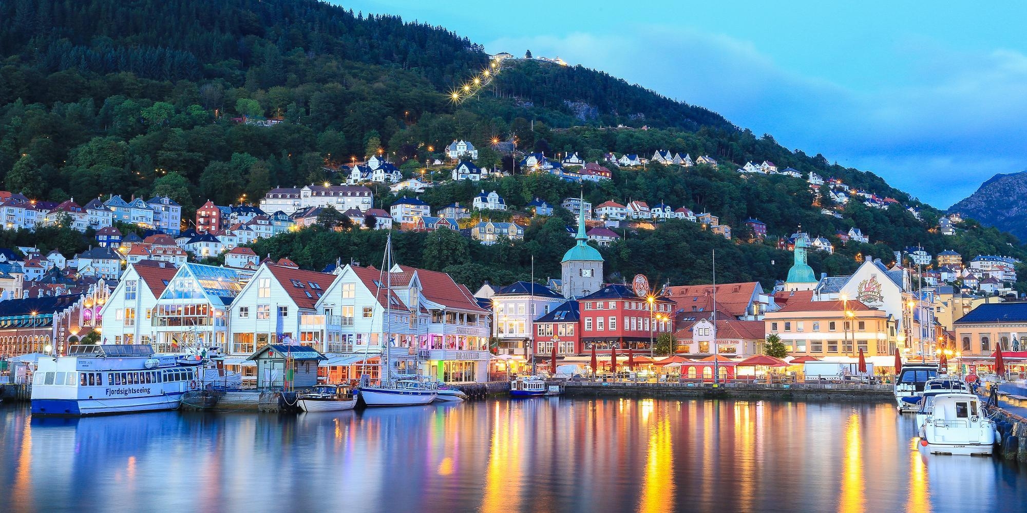 2000x1000 Bergen Wallpaper Widescreen Image Photo Picture, Dual Screen