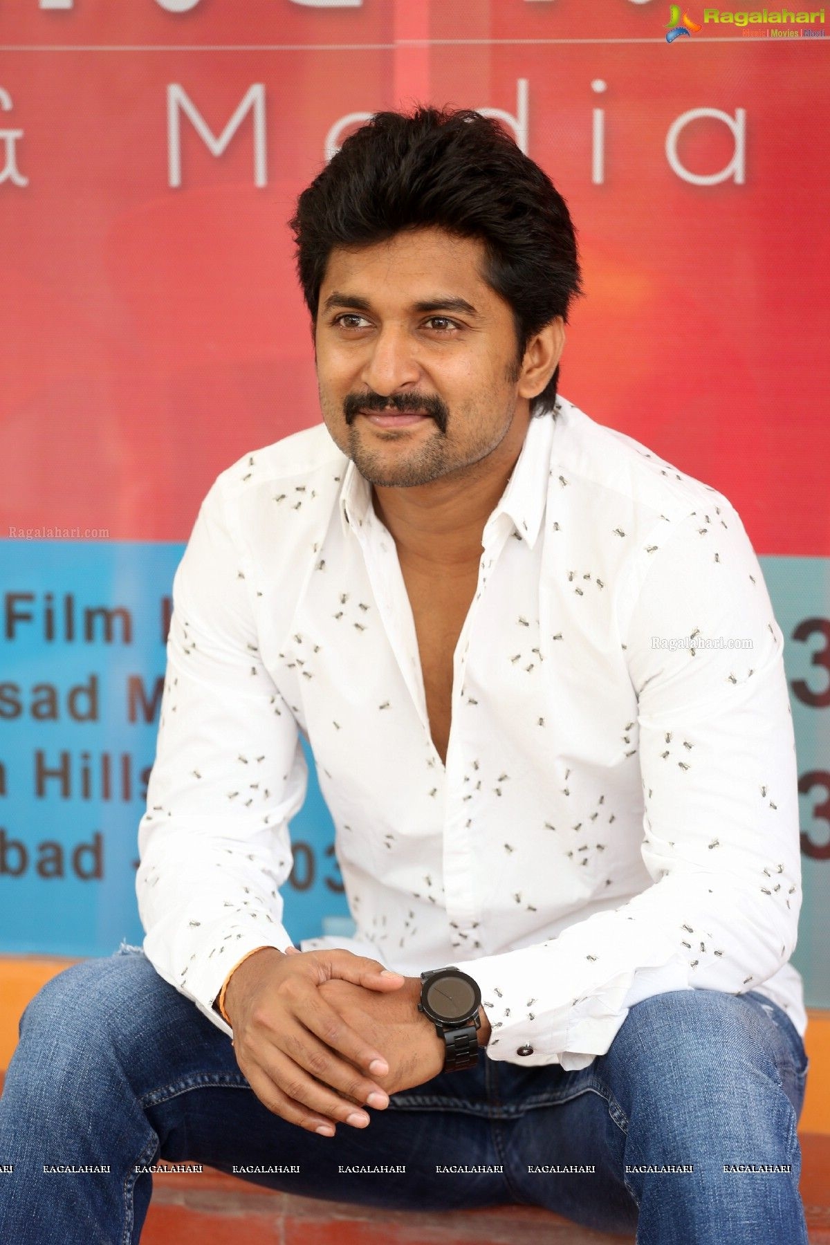 1200x1800 Nani at Krishnarjuna Yudham Interview Image 18. Telugu Hero, Phone