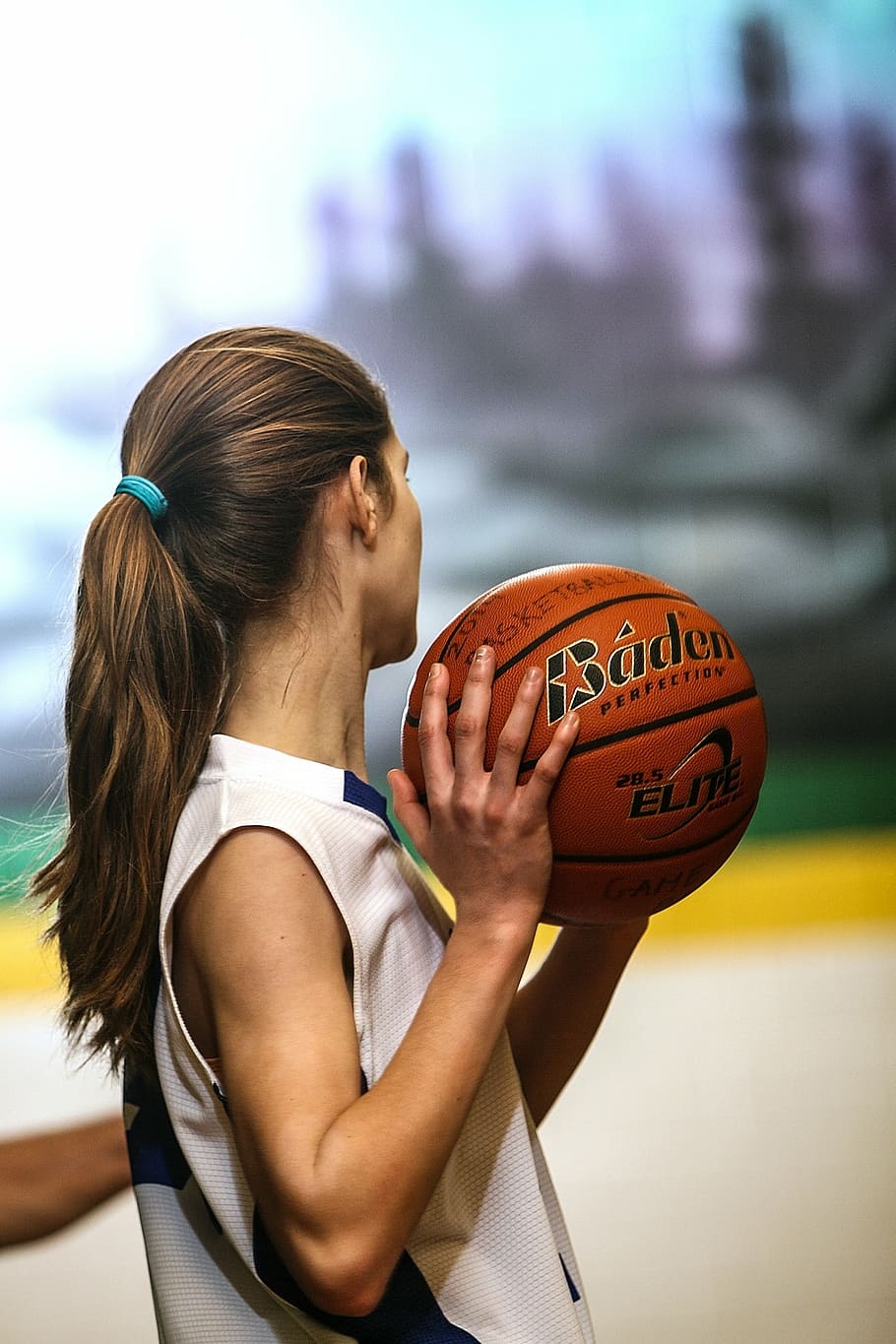 910x1370 Girls basketball 1080P, 2K, 4K, 5K HD wallpaper free download, Phone