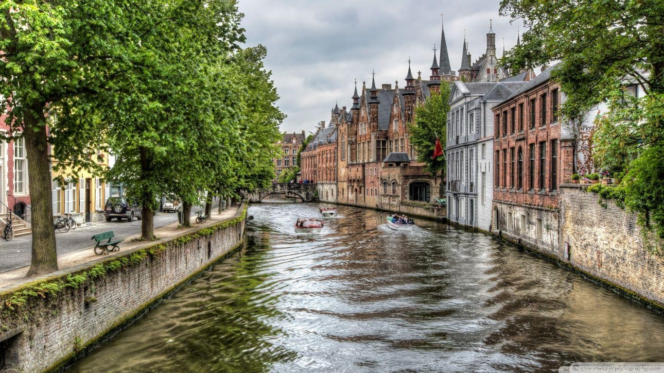 1370x770 The Groenerei Canal in Bruges (Belgium) HD desktop wallpaper, Desktop