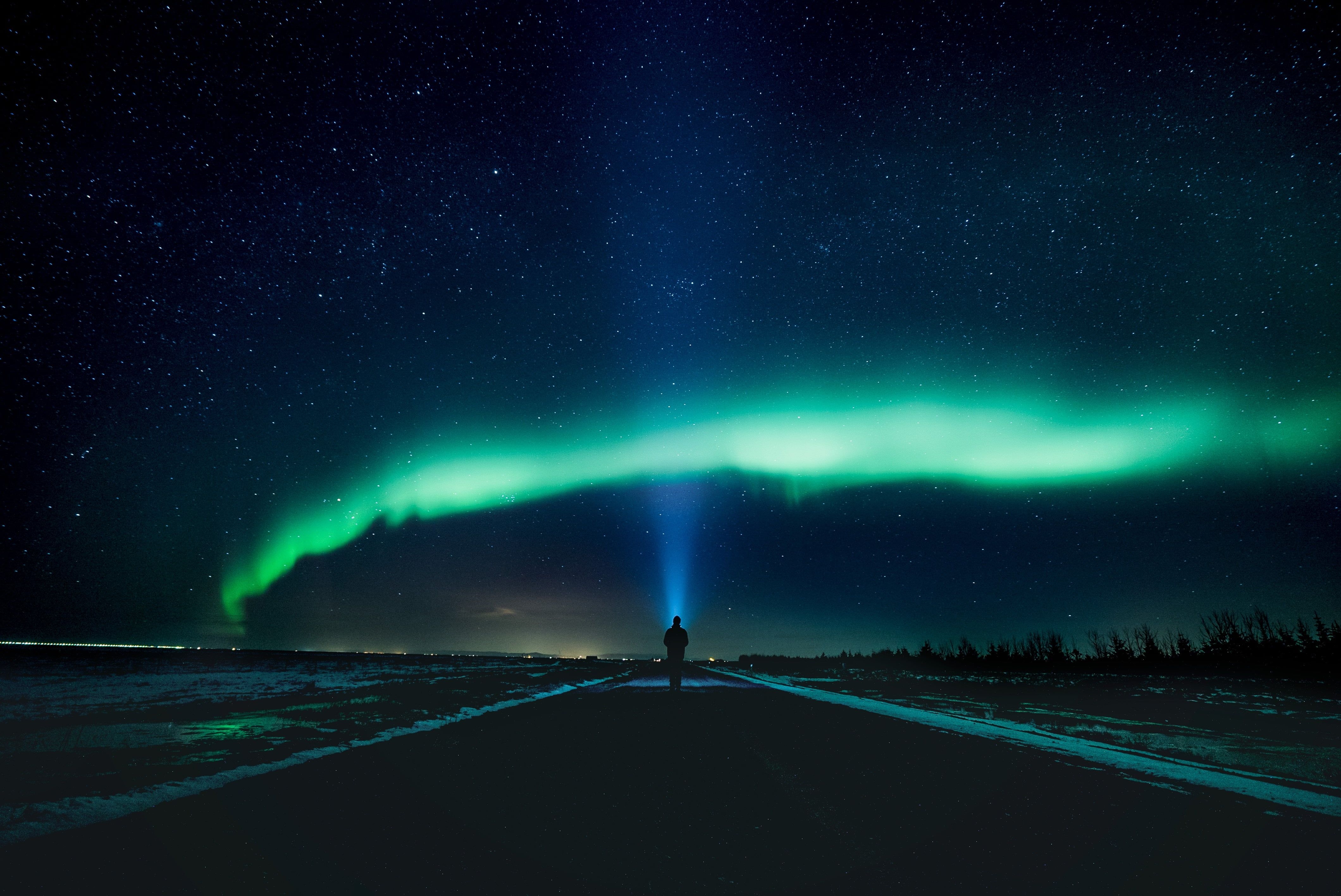 4240x2840 Aurora Borealis, Alone, Northern Lights, Aurora Borealis HD, Desktop