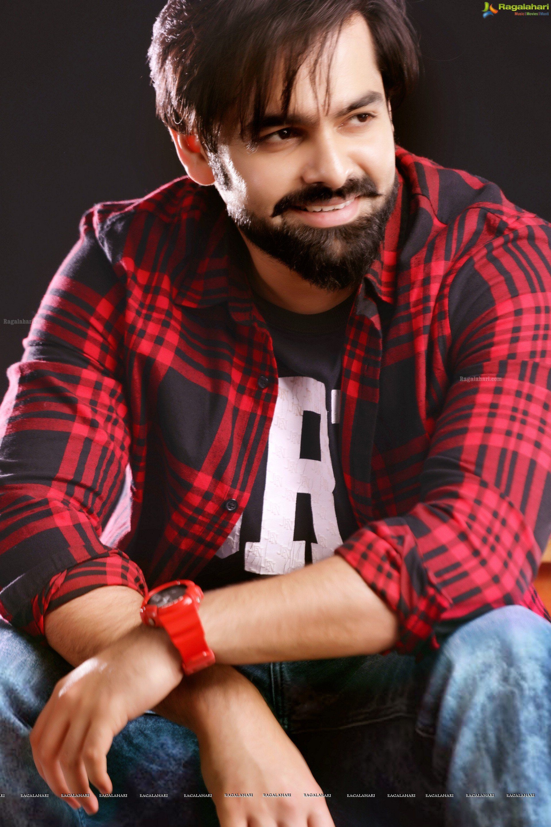 1920x2880 Ram Pothineni in Vunnadi Okate Zindagi (High Definition) Image 1. Telugu Hero Gallery, Image, Photo, Wallpaper, Stil. Actor photo, Ram photo, Bollywood actors, Phone