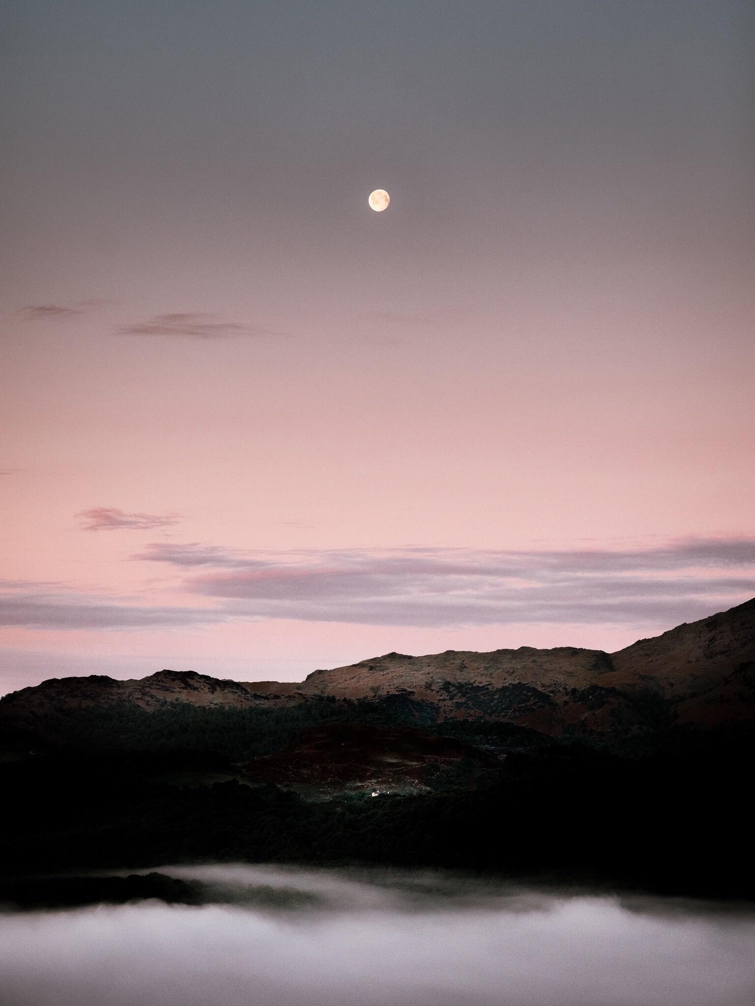 1540x2050 Moonrise over the Lakeland Mountains [OC] [] Want an iPad, Phone