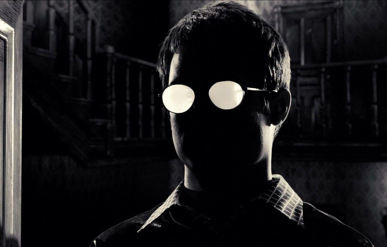 1340x850 Wallpaper black, glasses, Sin City, shirt, Kevin, Elijah Wood, Sin, Desktop