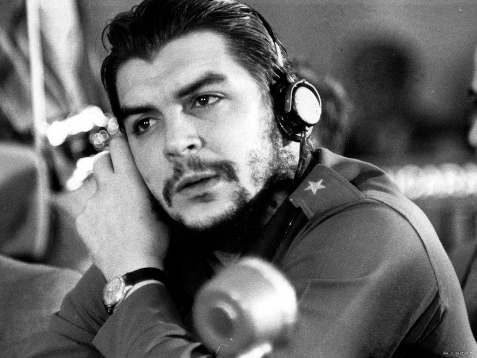 1600x1200 Wallpaper ernesto Che Guevara, El Che, revolutionary, headphones, Desktop