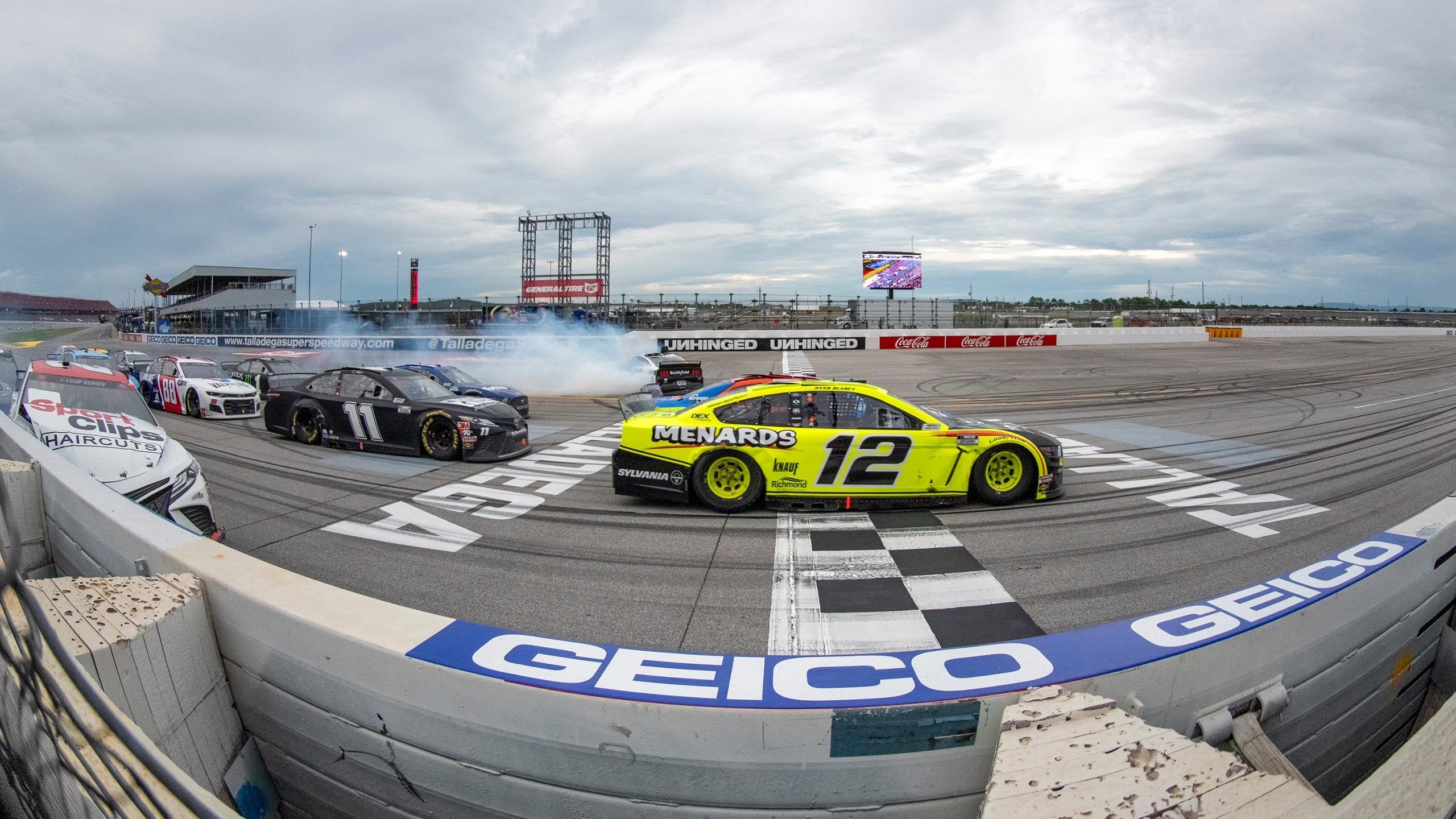 2560x1440 Ryan Blaney Wins the GEICO 500 at Talladega in Epic Fashion, Desktop