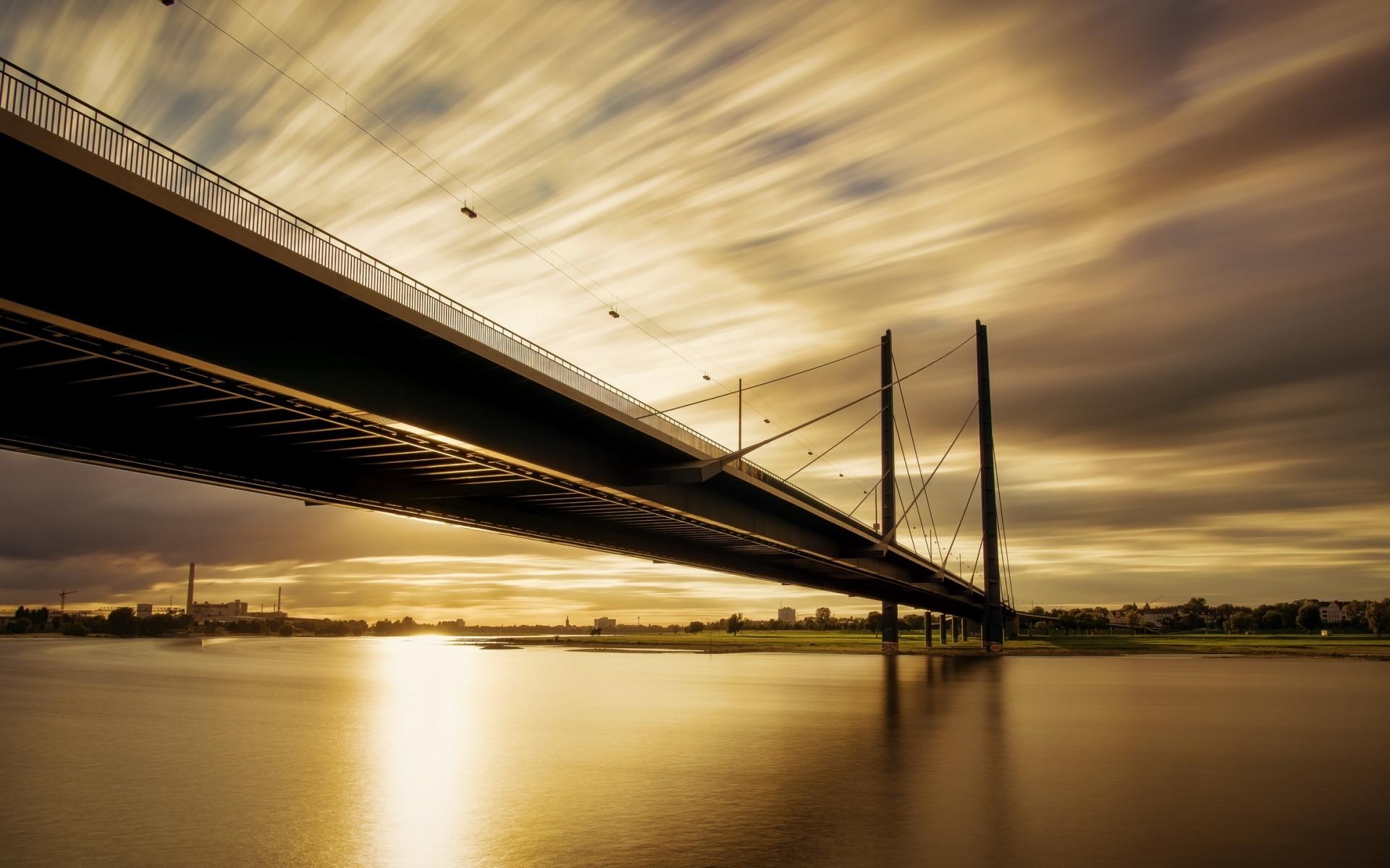 1920x1200 Download Wallpaper Oberkasseler Brucke, Dusseldorf, Cable Stayed, Desktop