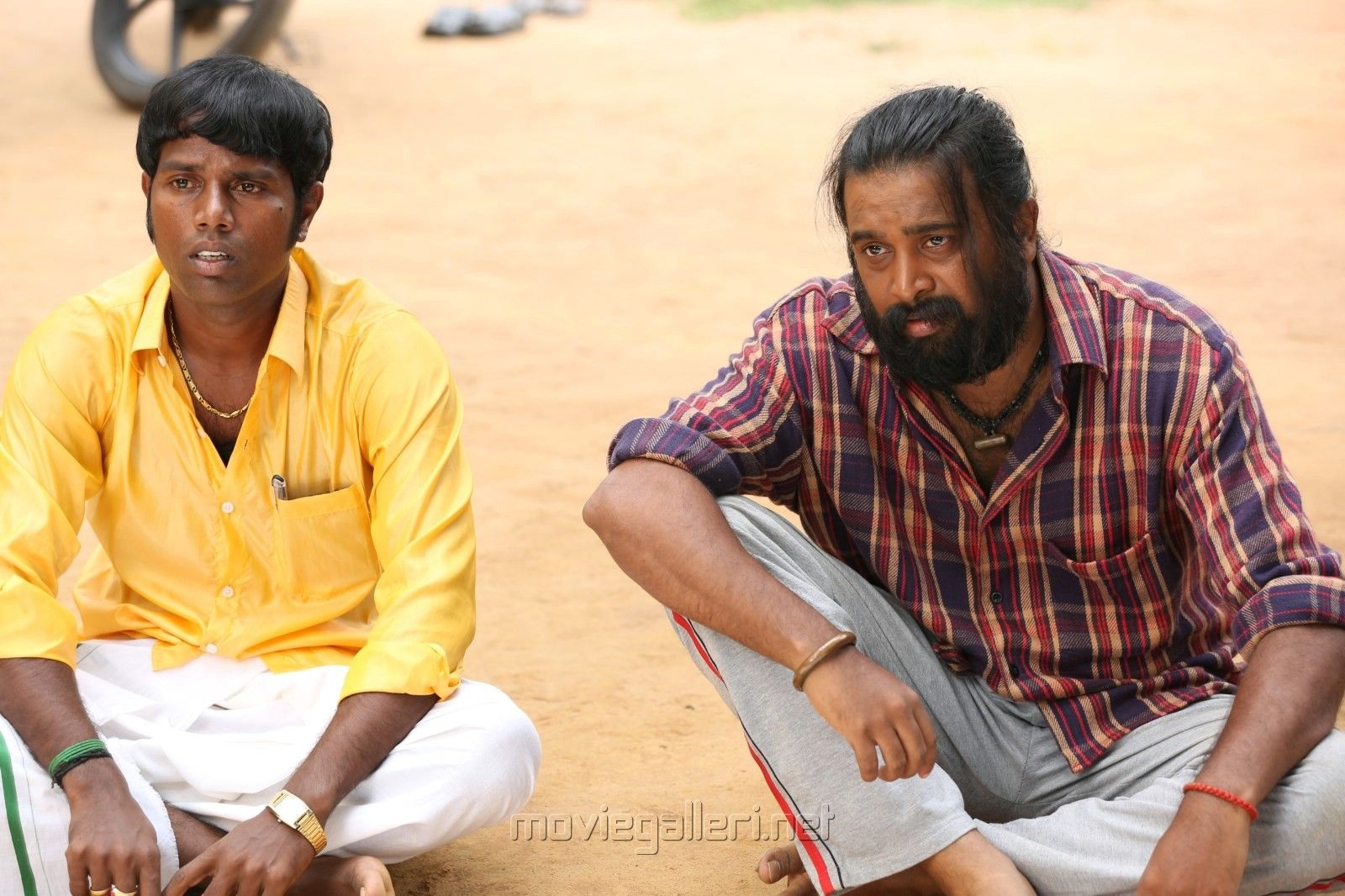 1600x1070 Tharai Thappattai Movie Stills Sasikumar, Varalaxmi. New Movie Posters, Desktop