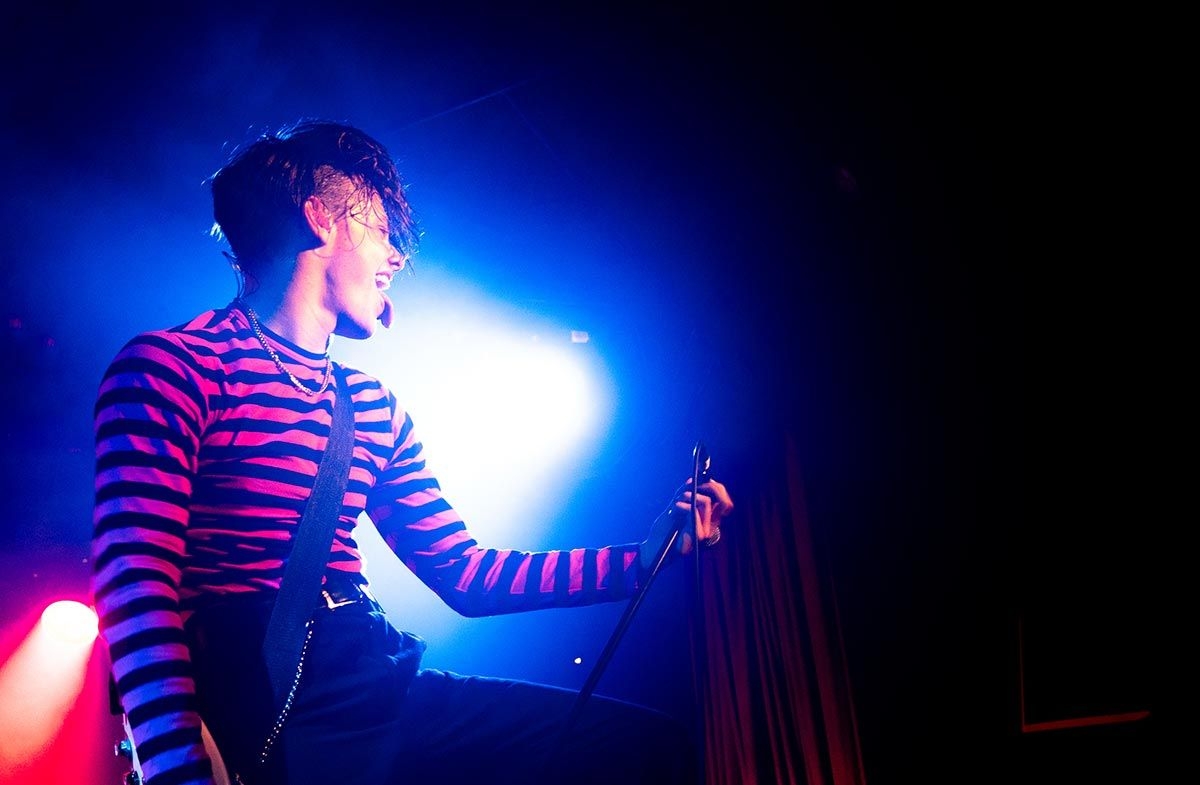 1200x790 Yungblud The Corner, Desktop