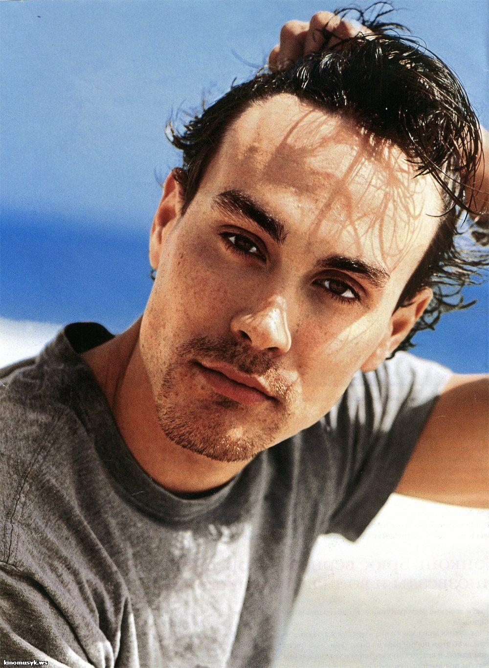 1000x1370 Brandon Lee Pics, Phone