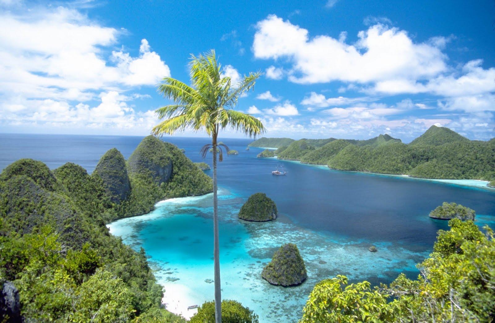 1600x1050 Raja Ampat Beach Wallpaper Desktop Background, Desktop