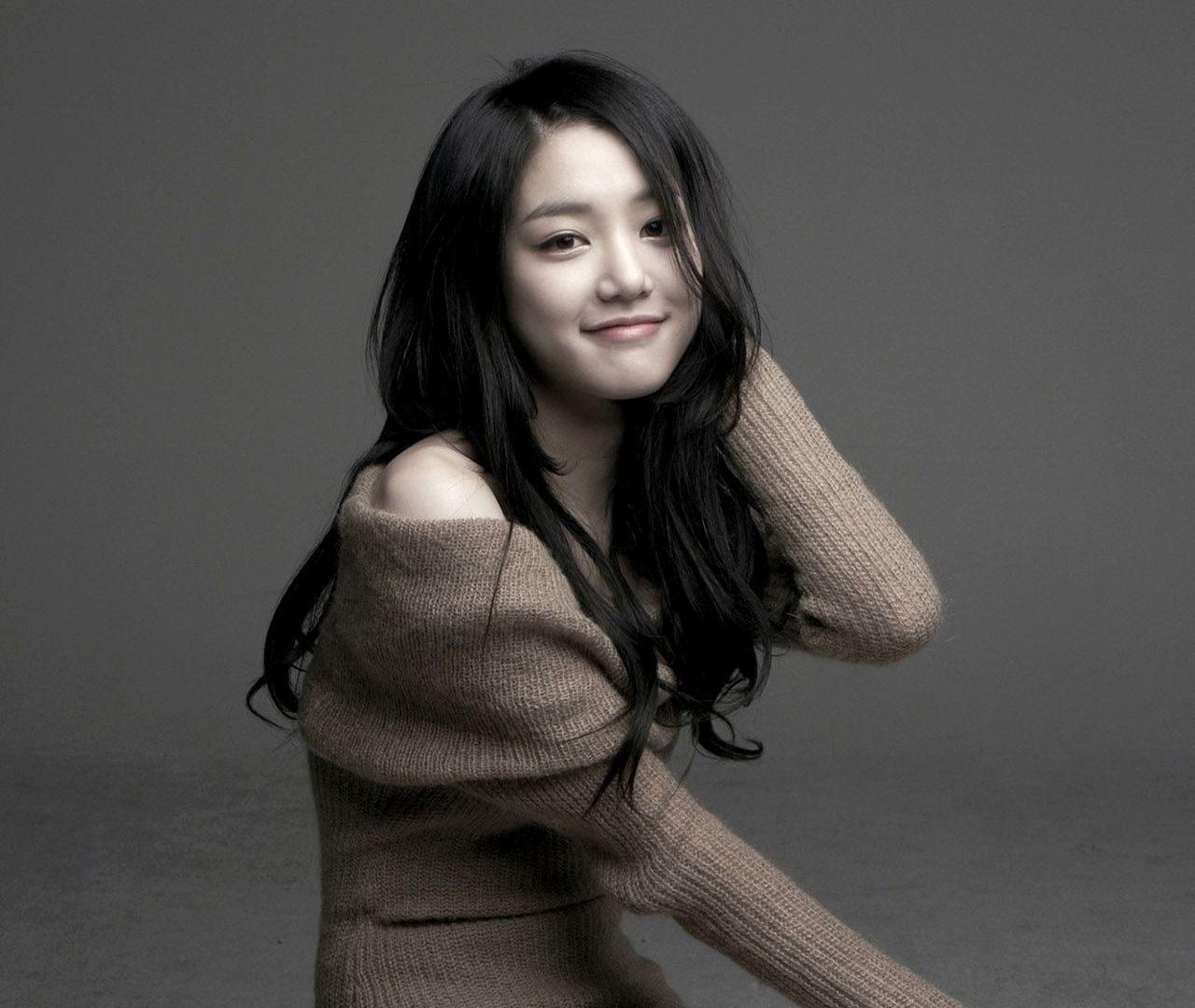 1280x1080 Lee Yu Bi Wallpaper 2 X 1080, Desktop