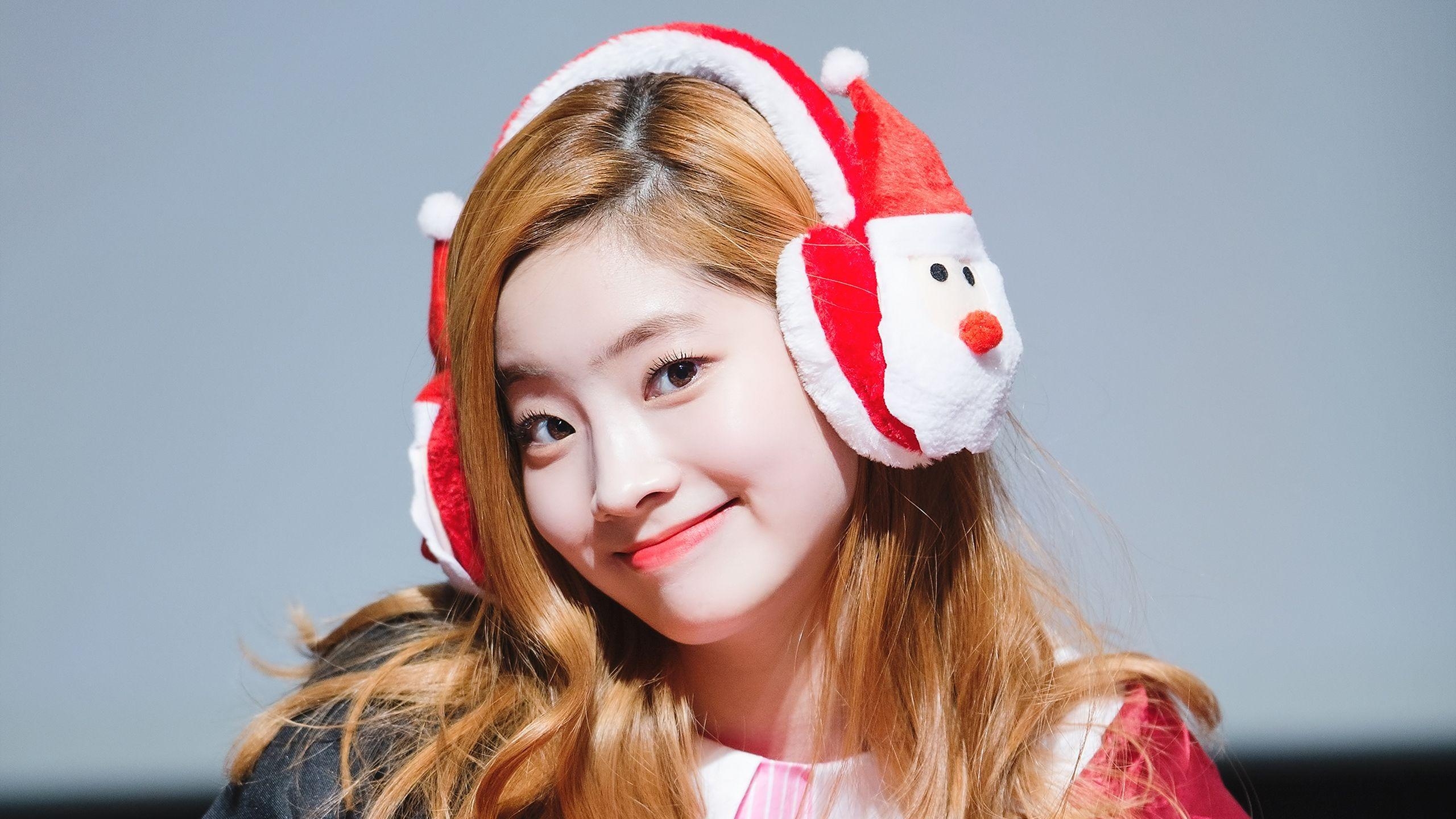 2560x1440 Dahyun (Kim Da Hyun), Desktop