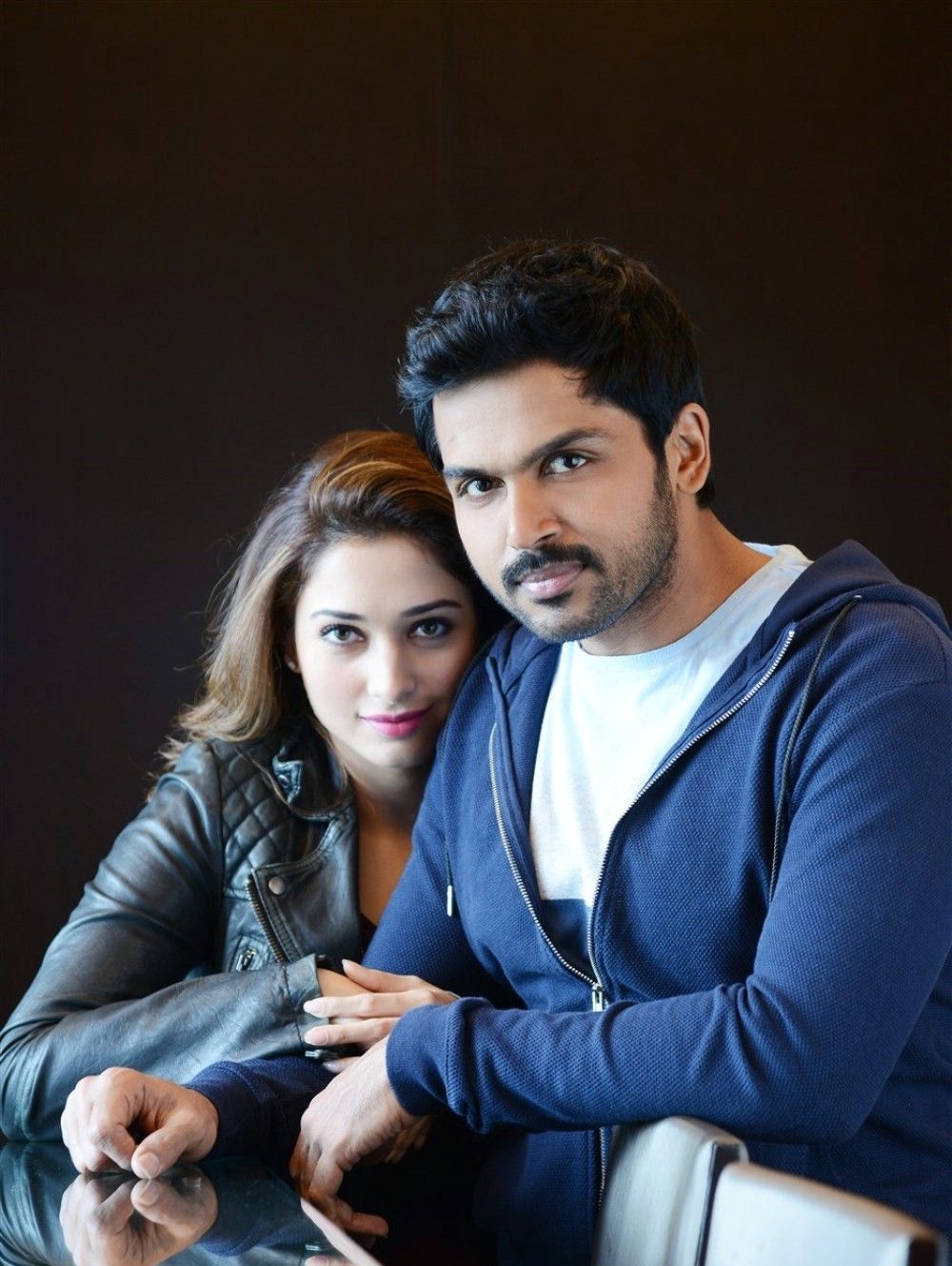 1000x1330 Picture Gallery Of Actor Karthi And Tamannah Hot Stills In Movie Thozha, Phone