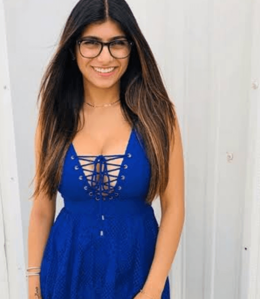 910x1050 Mia Khalifa HD phone wallpaper, Phone