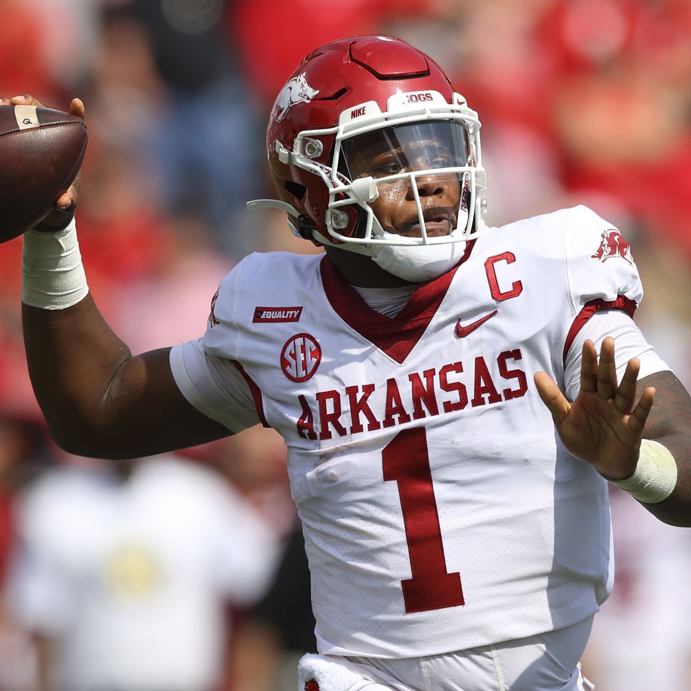 1400x1400 KJ Jefferson injury update: Arkansas quarterback not expected to play vs. LSU, Phone