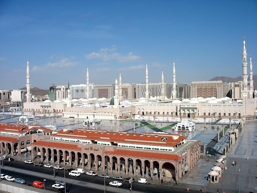 1030x770 Hospital in Al Madina, Saudi Arabia, Desktop