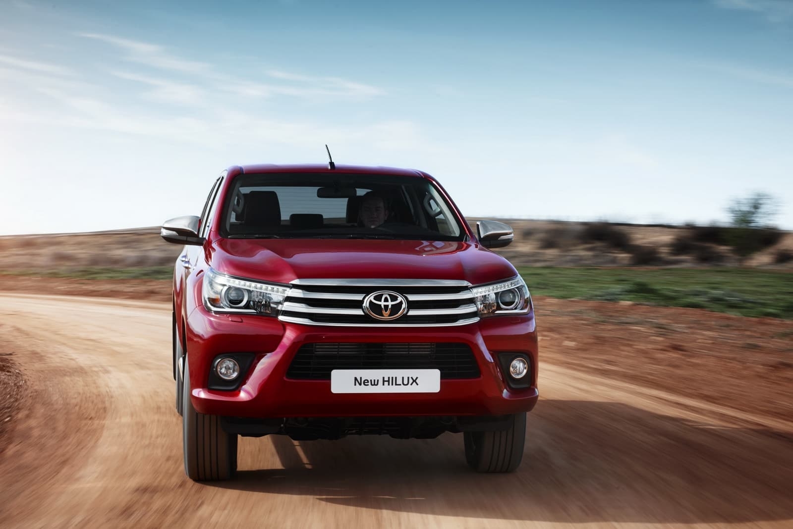 1600x1070 Toyota Hilux 2016 wallpaper HD High Quality Download, Desktop