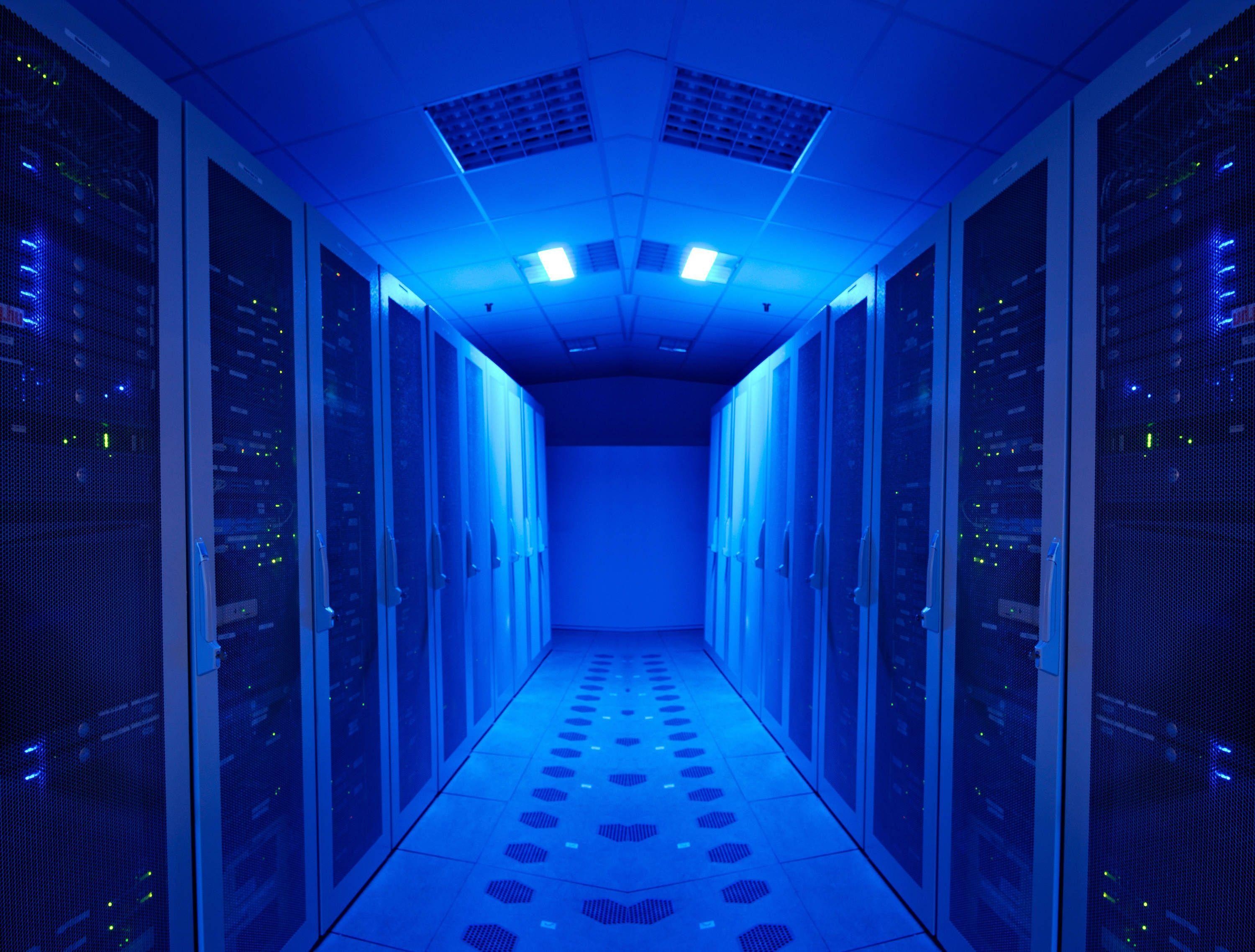 3000x2280 WEB SERVER. Server room, Data center, Technology wallpaper, Desktop