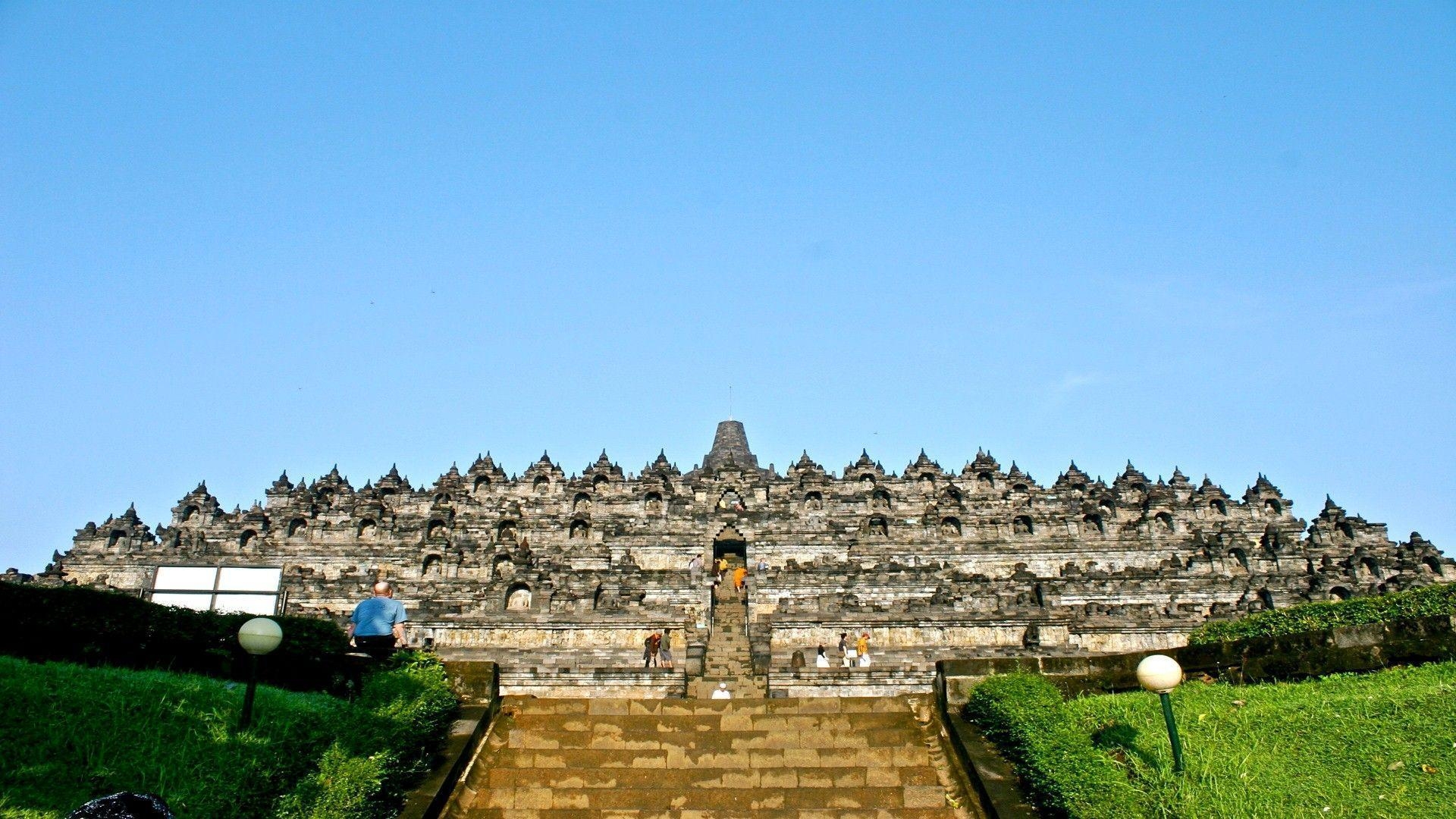 1920x1080 Borobudur Famous Temple in Magelang Regency Indonesia Tourist Place, Desktop