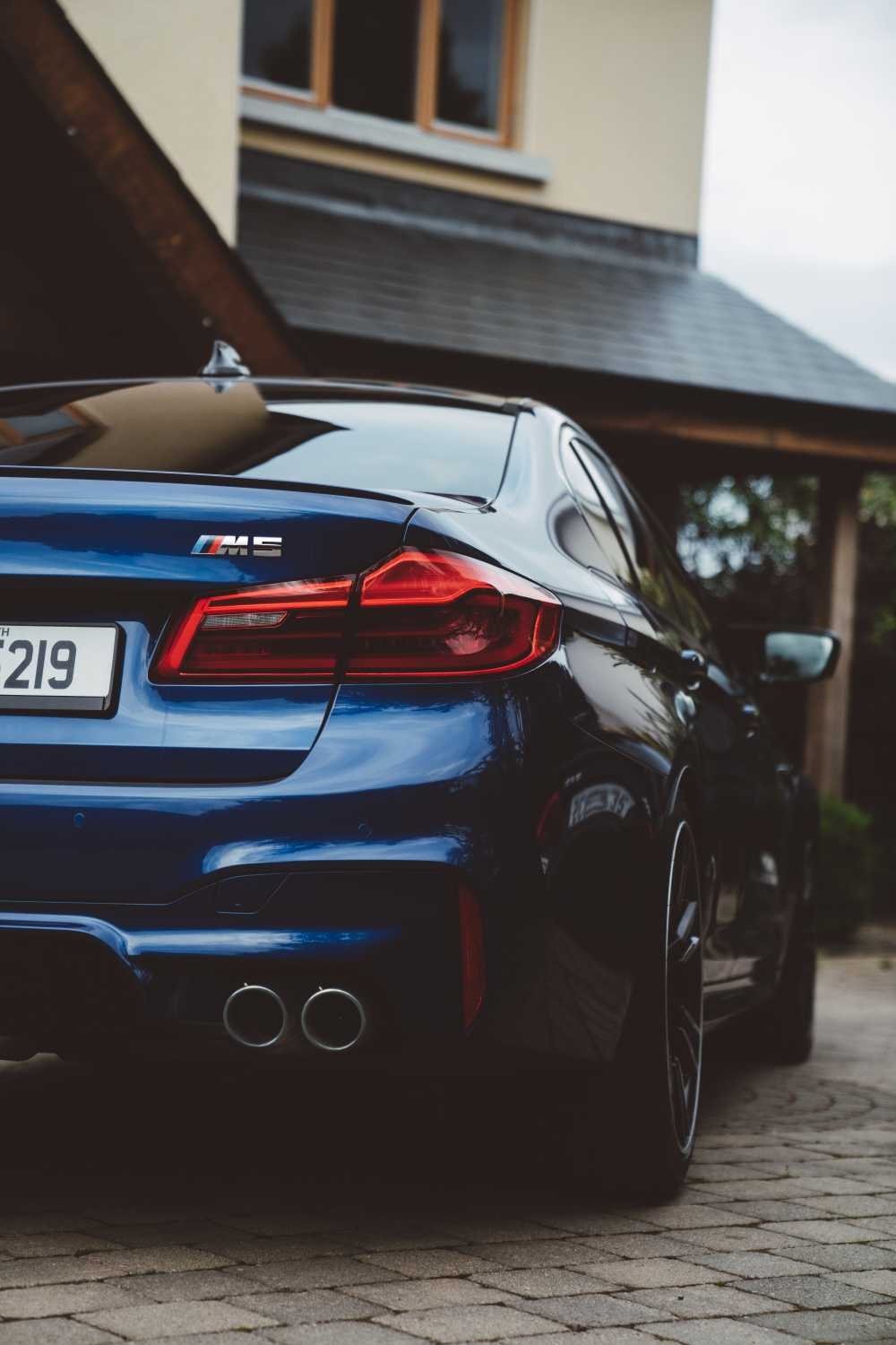 1000x1500 Additional Image BMW M5, Phone