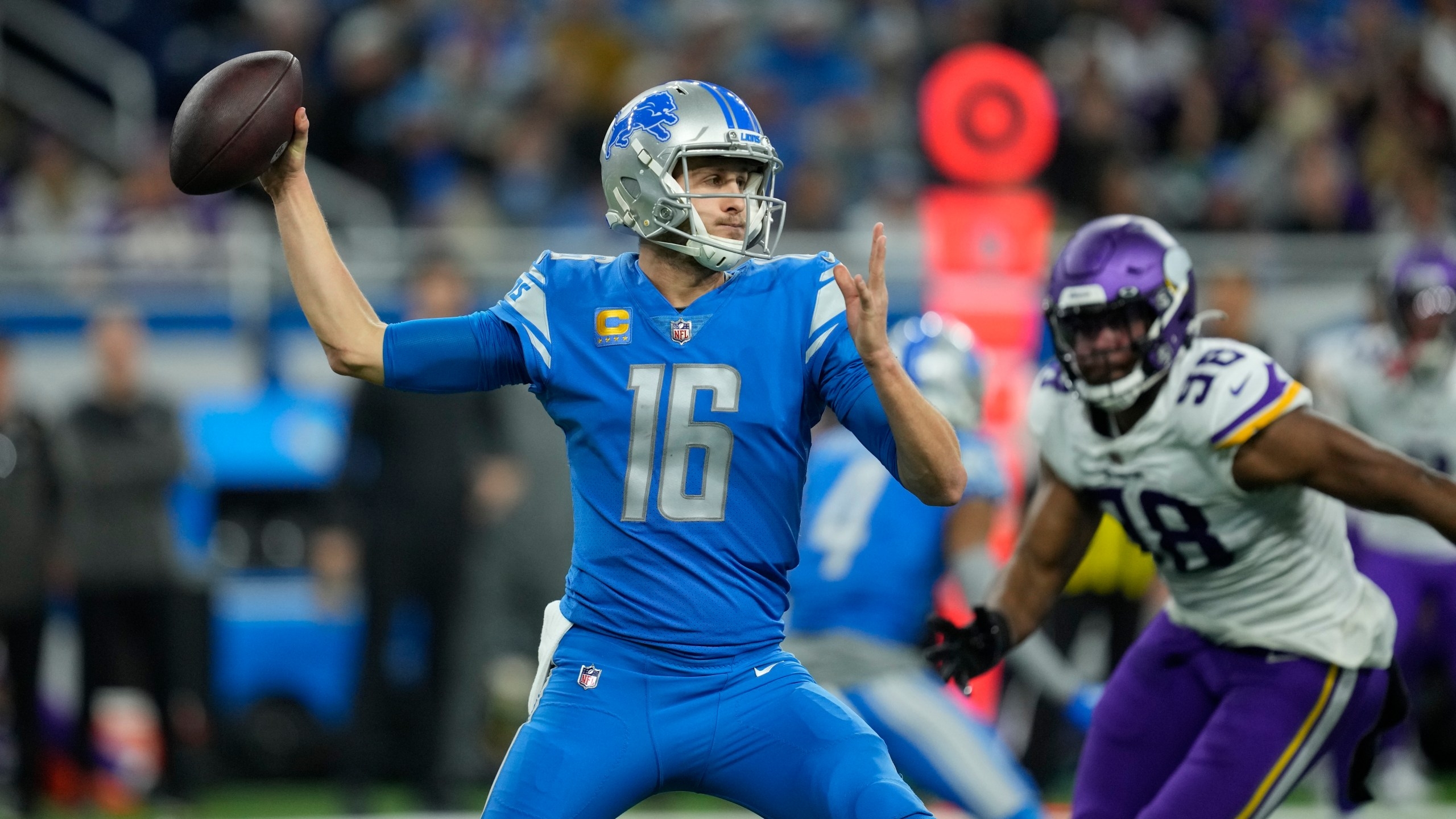 2560x1440 Goff helps surging Lions beat division, Desktop