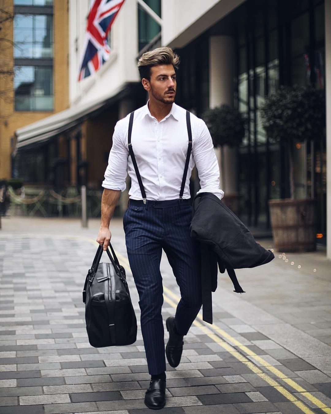 1080x1350 Rowan RowさんはInstagramを利用しています:「Back to London back to business Have a lovely eve. Business casual attire for men, Summer business attire, Business casual attire, Phone