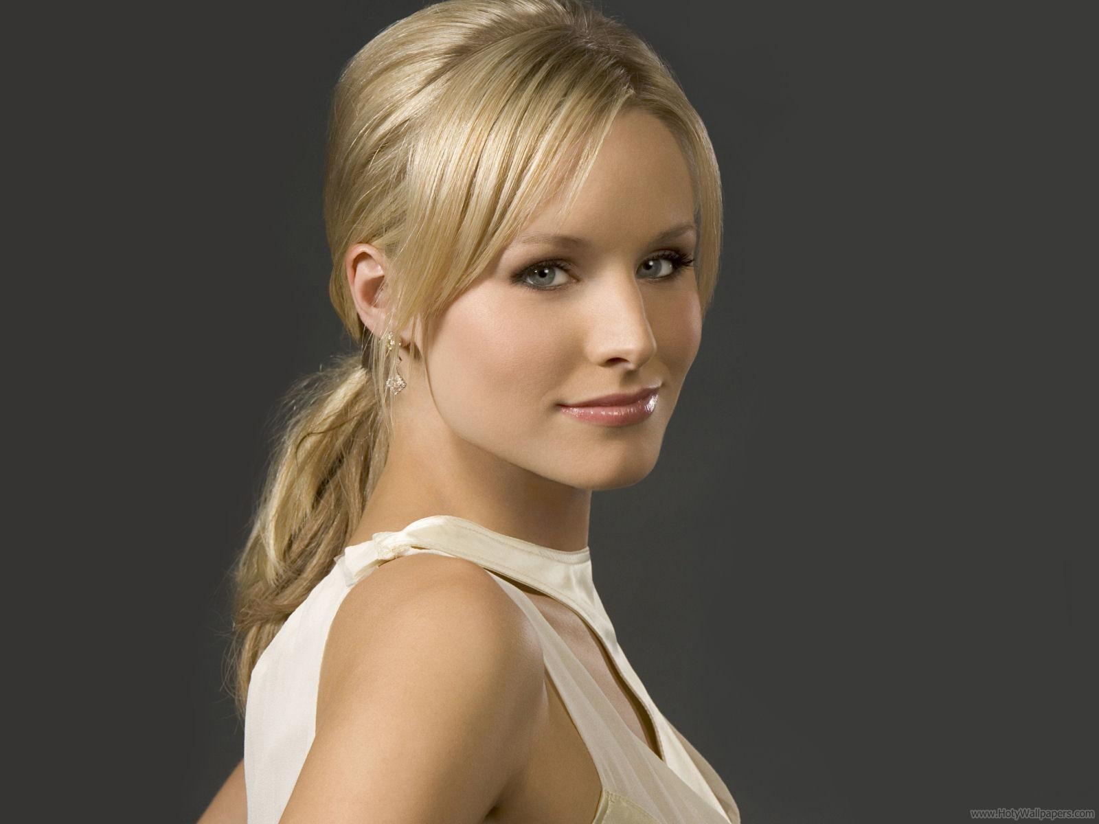 1600x1200 Best Kristen Bell Image 09. hdwallpaper, Desktop