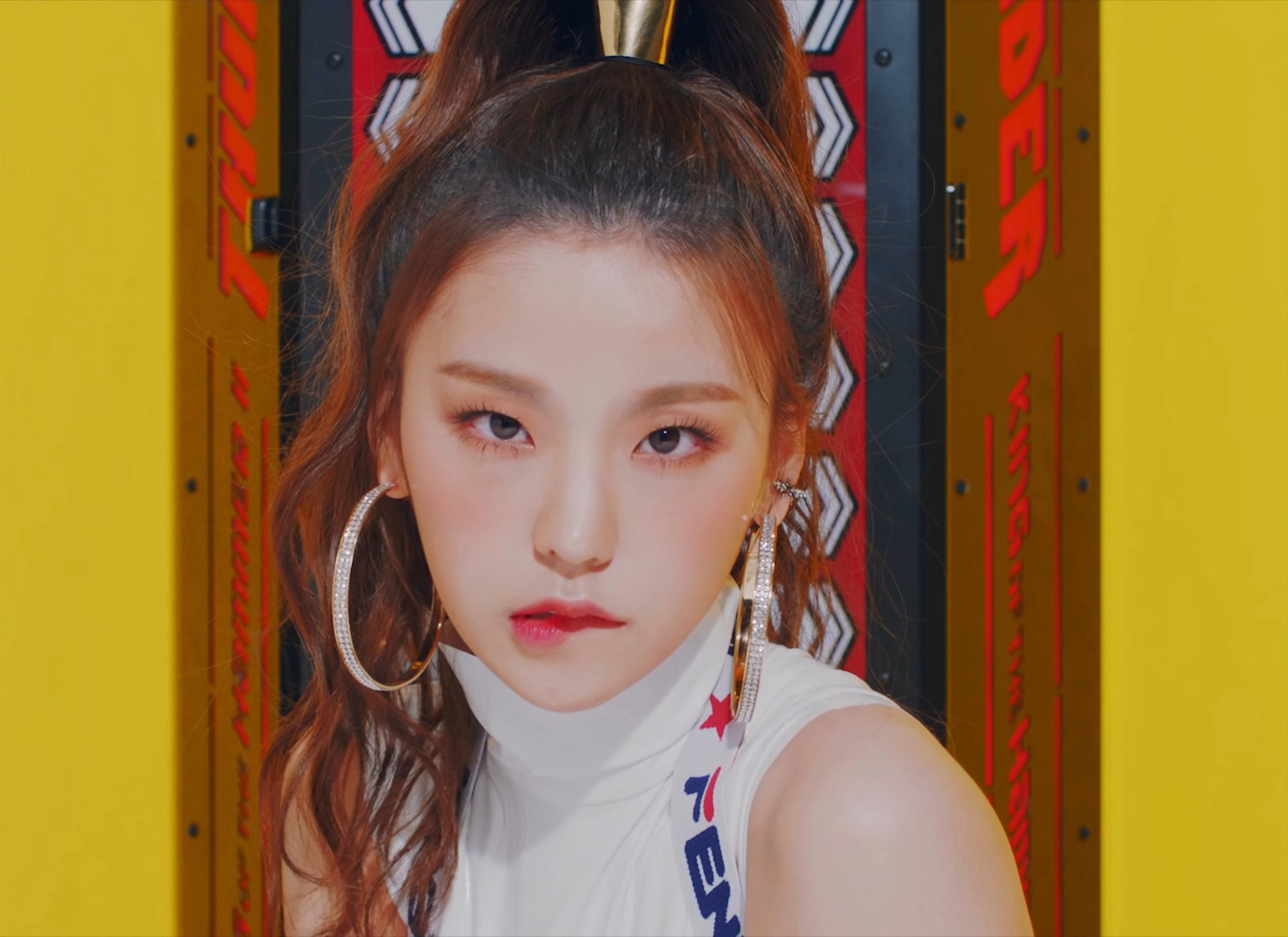 2970x2160 Yeji (ITZY) Profile Pop Database / Dbkpop.com, Desktop