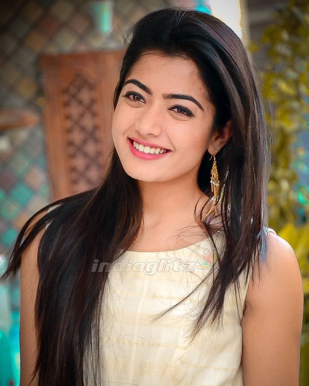 1080x1350 Rashmika Mandanna HD Wallpaper. Beauty girl, Most beautiful bollywood actress, Beautiful girl photo, Phone